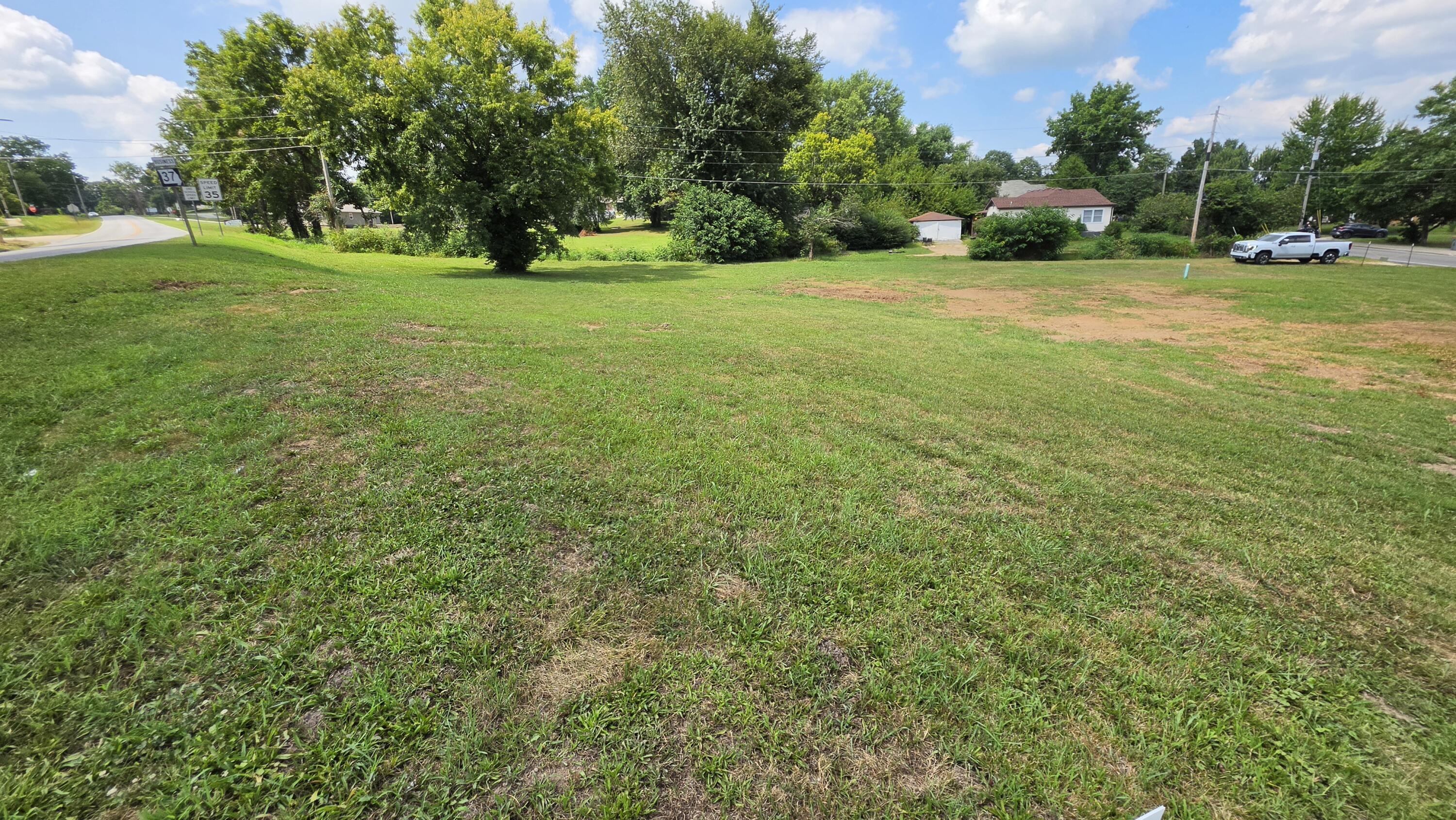 000 North Main Street Property Photo 3