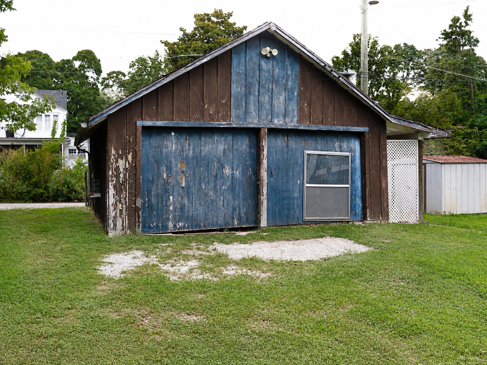 1123 South Maple Street Property Photo 28