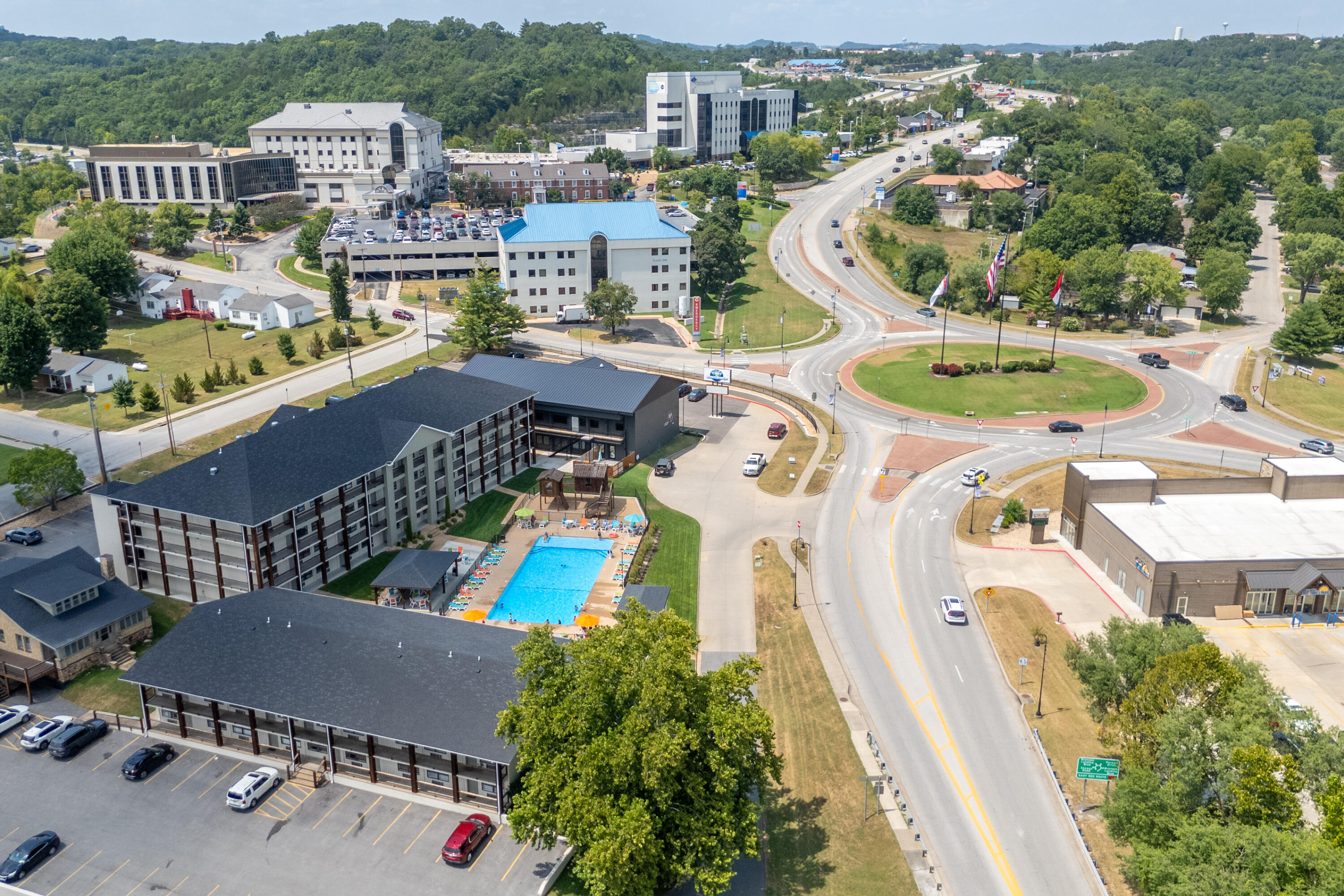 403 Veterans Boulevard 401 Property Photo 4
