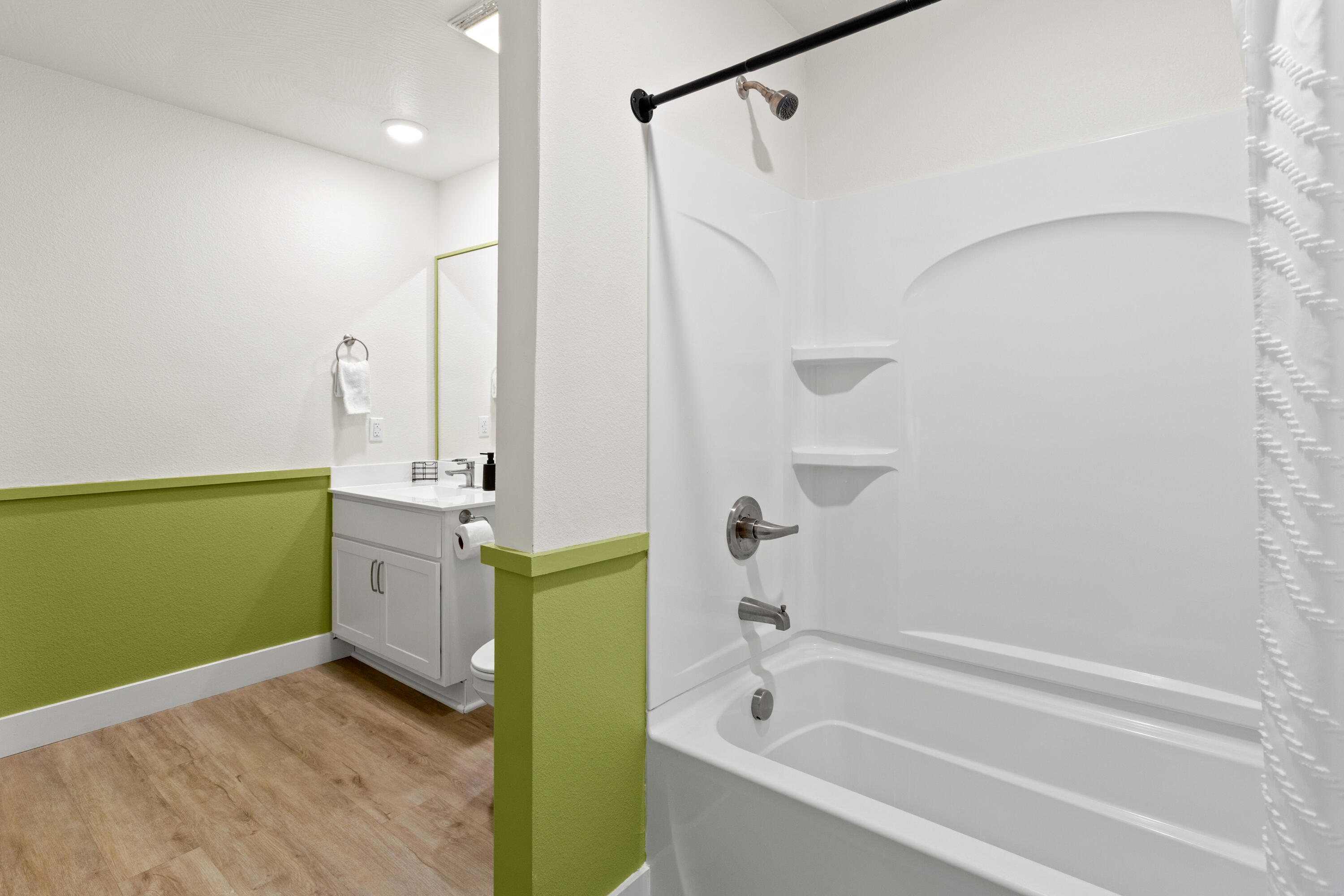 403 Veterans Boulevard 401 Property Photo 12