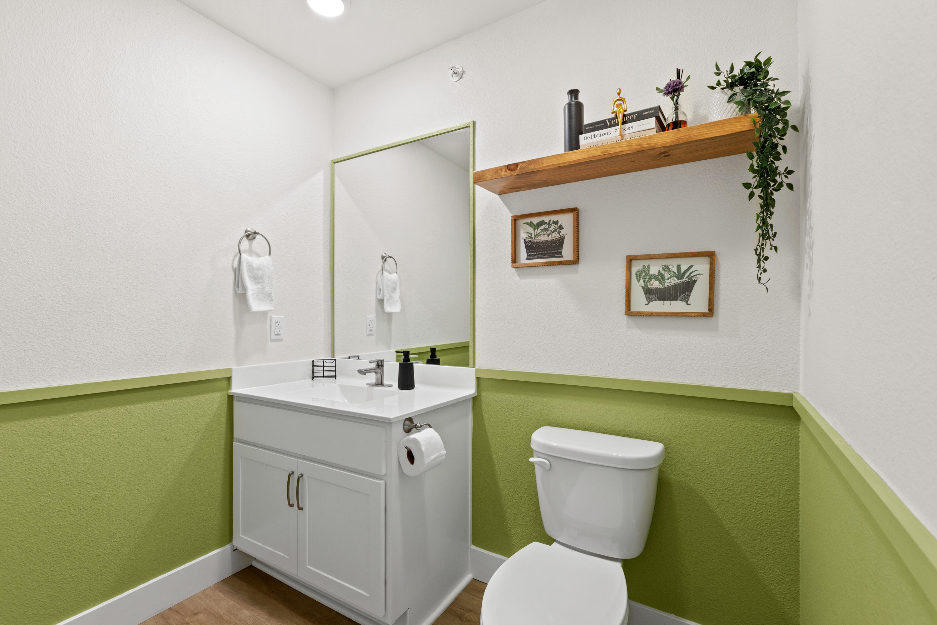 403 Veterans Boulevard 401 Property Photo 13
