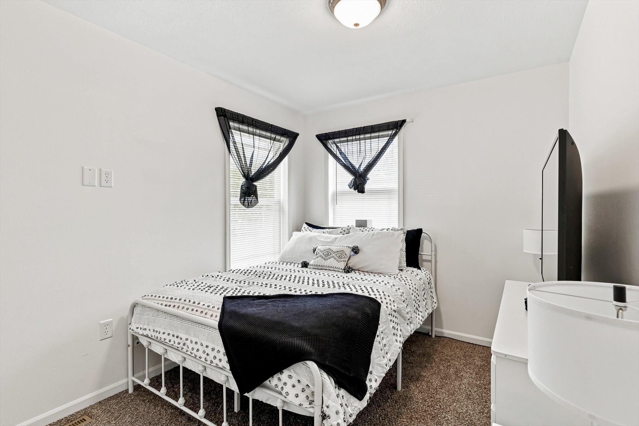4071 White Oak Road Property Photo 14