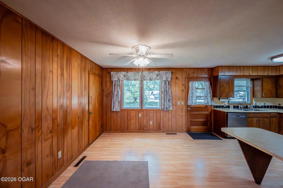 1710 Linda Lane Property Photo 5