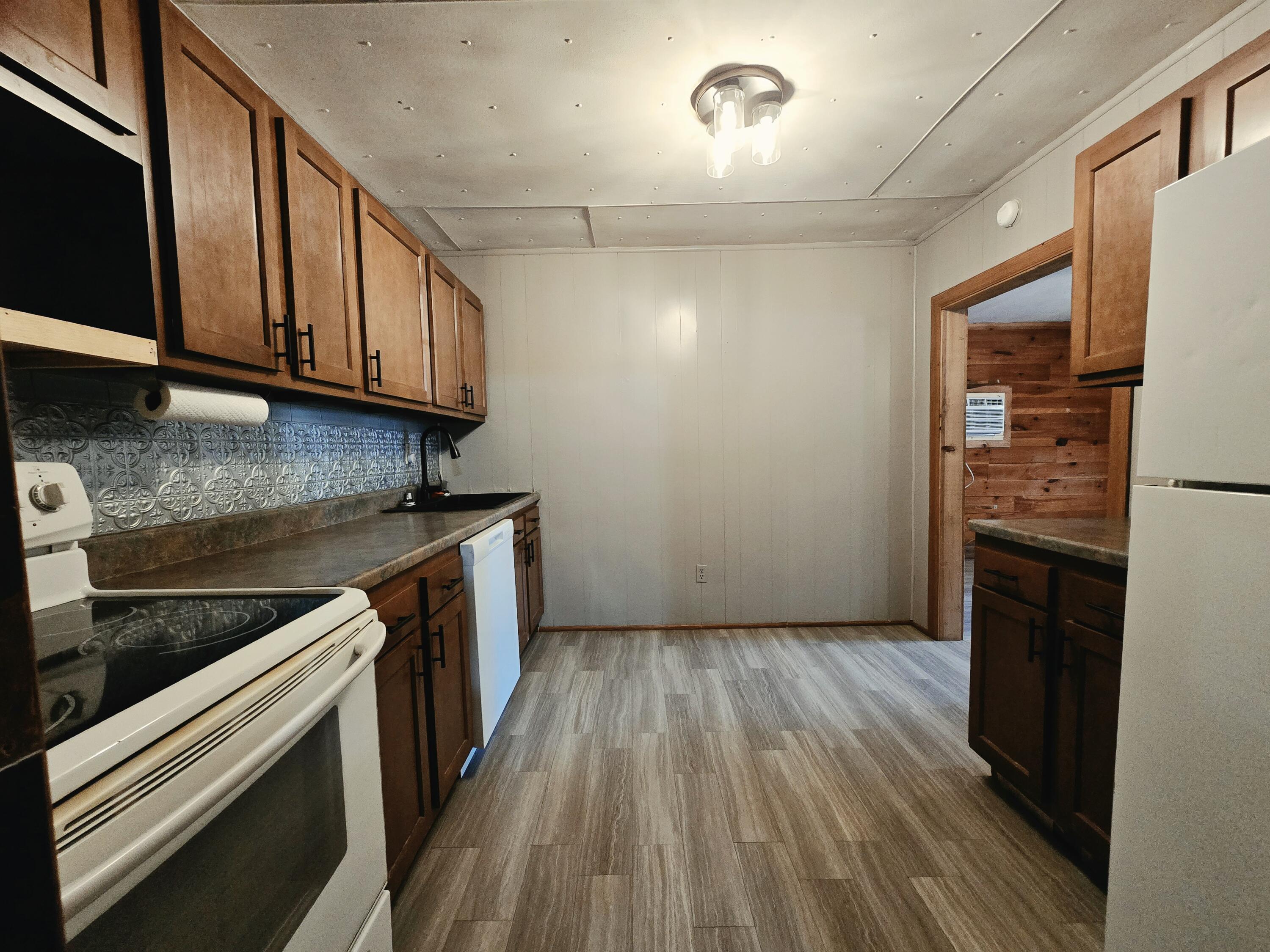 9008 Timber Drive Property Photo 9