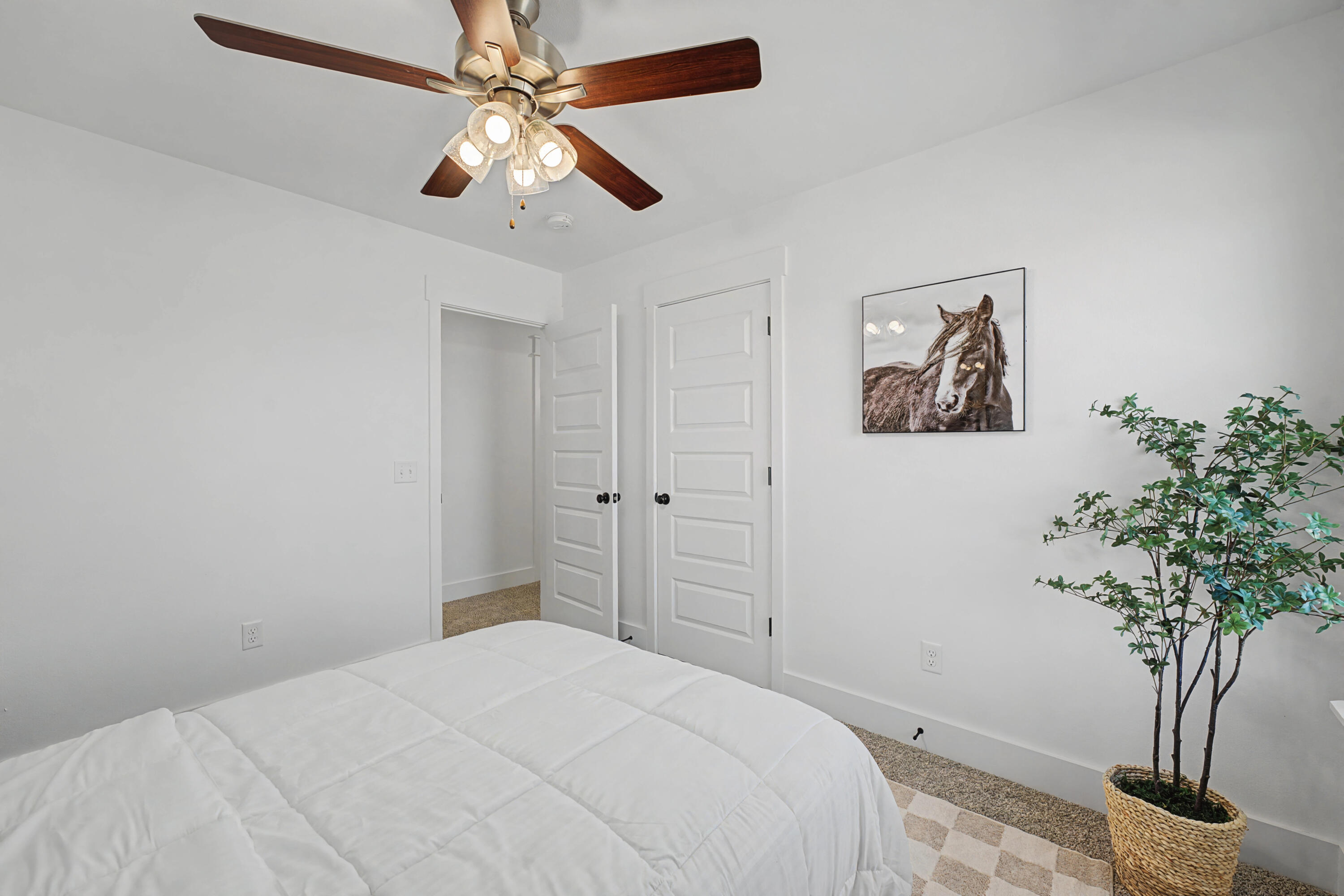 1005 West Pebblebrooke Drive Property Photo 18