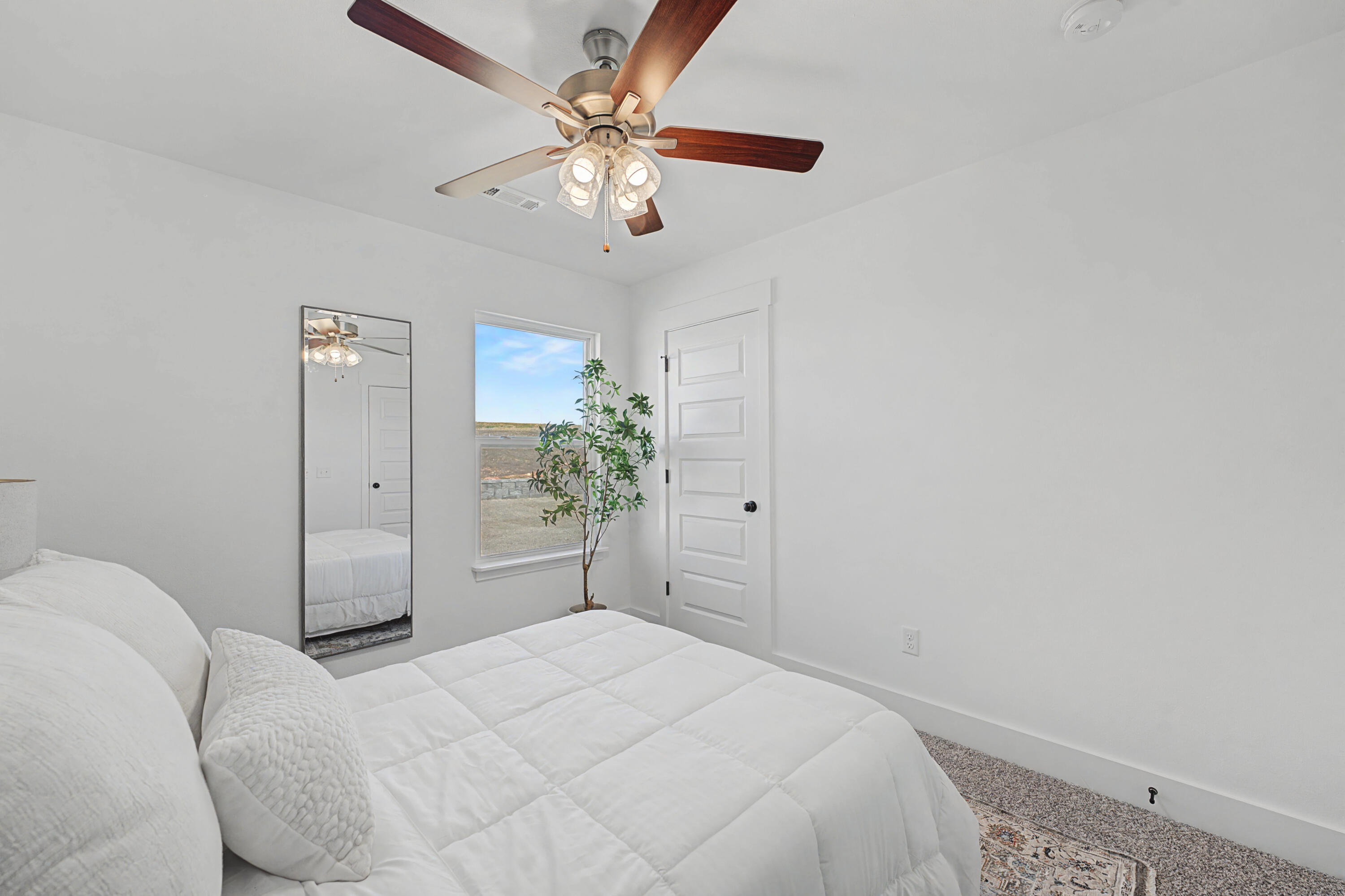 1005 West Pebblebrooke Drive Property Photo 20