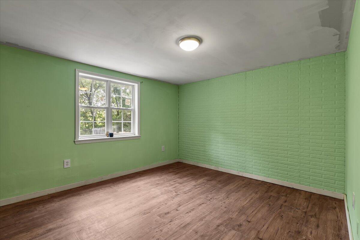 26480 Farm Road 1000 Property Photo 25