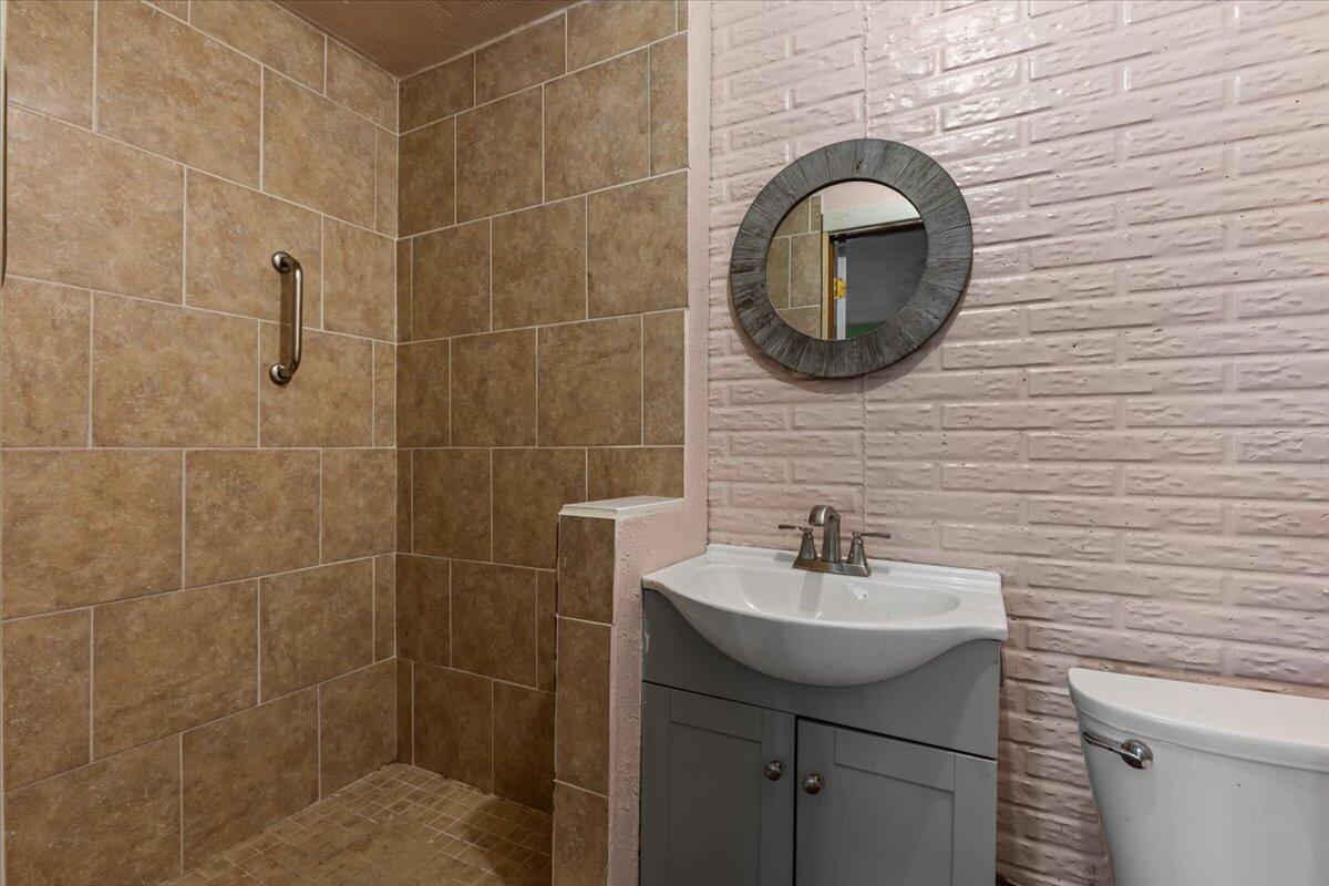 26480 Farm Road 1000 Property Photo 29