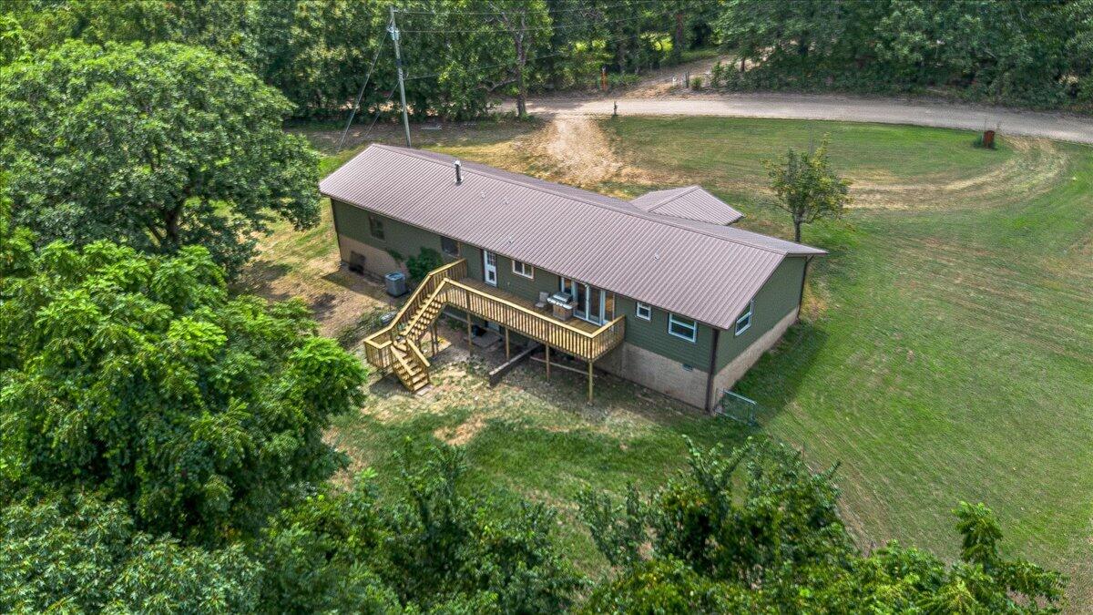 26480 Farm Road 1000 Property Photo 35
