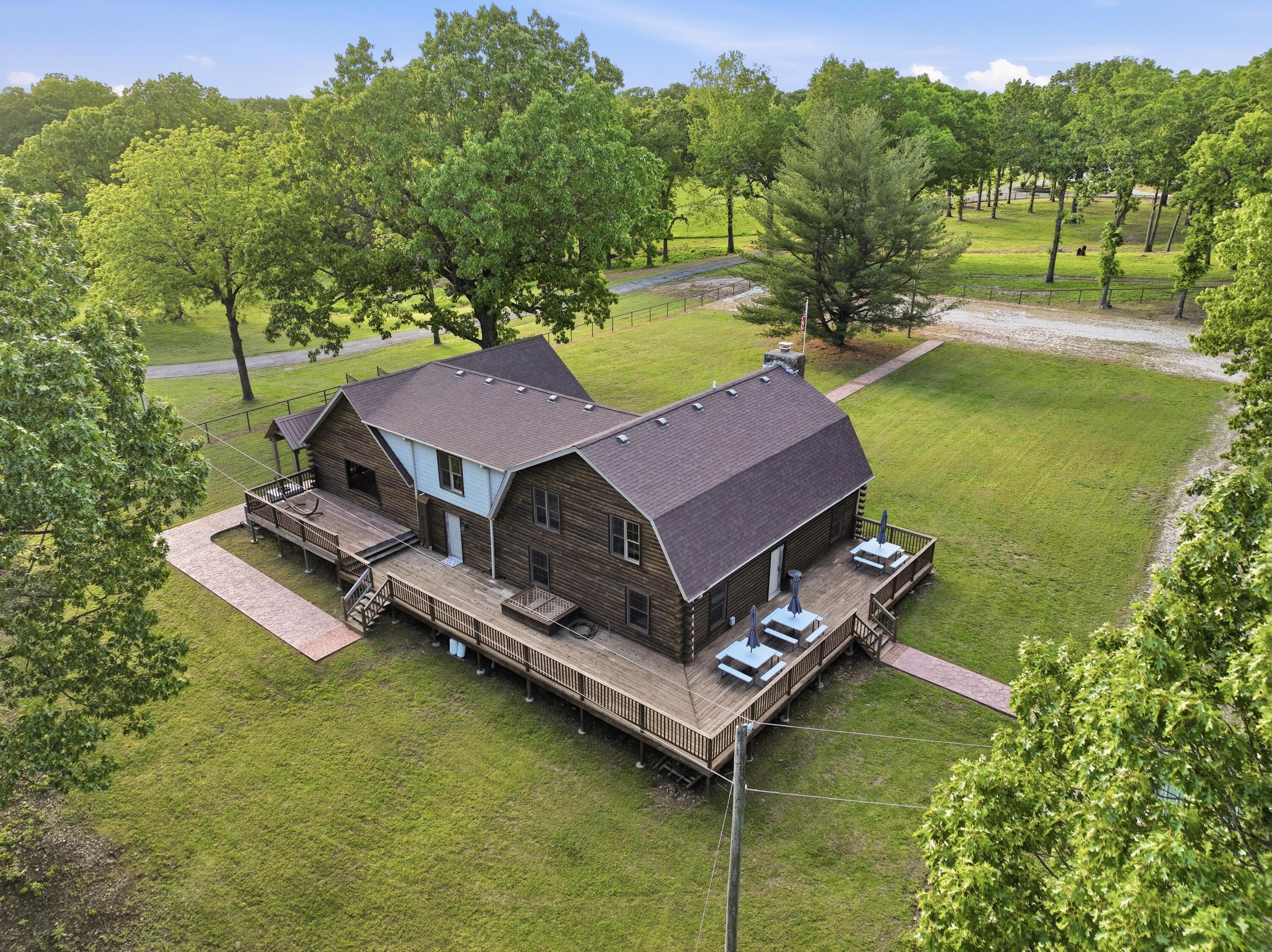 10613 And 10633 Poppy Drive Property Photo 3