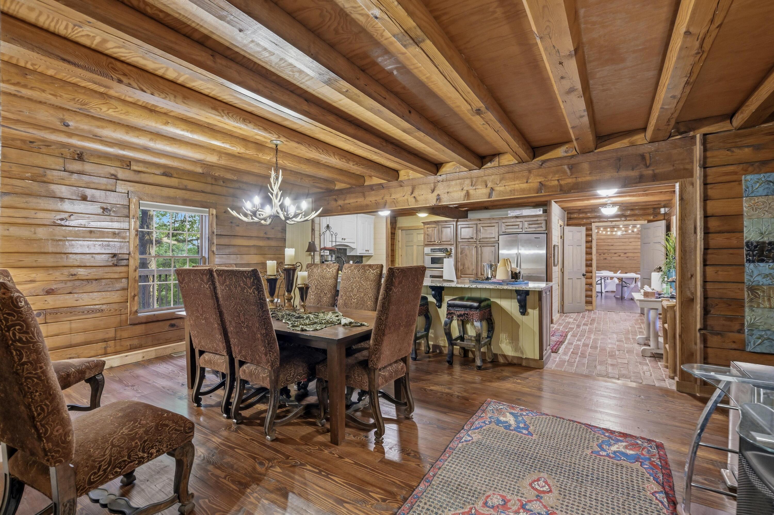 10613 And 10633 Poppy Drive Property Photo 15