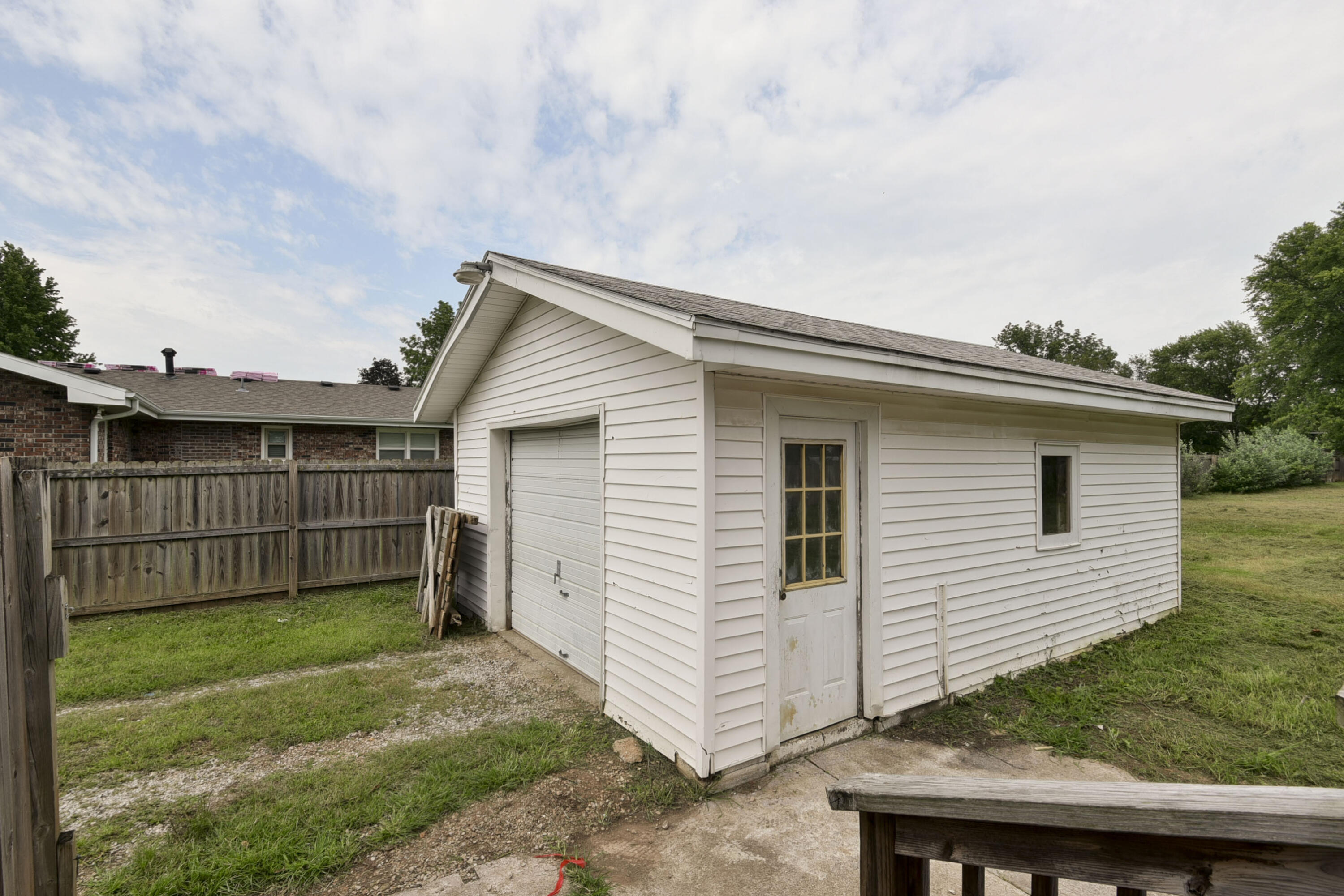 604 North Meteor Avenue Property Photo 11