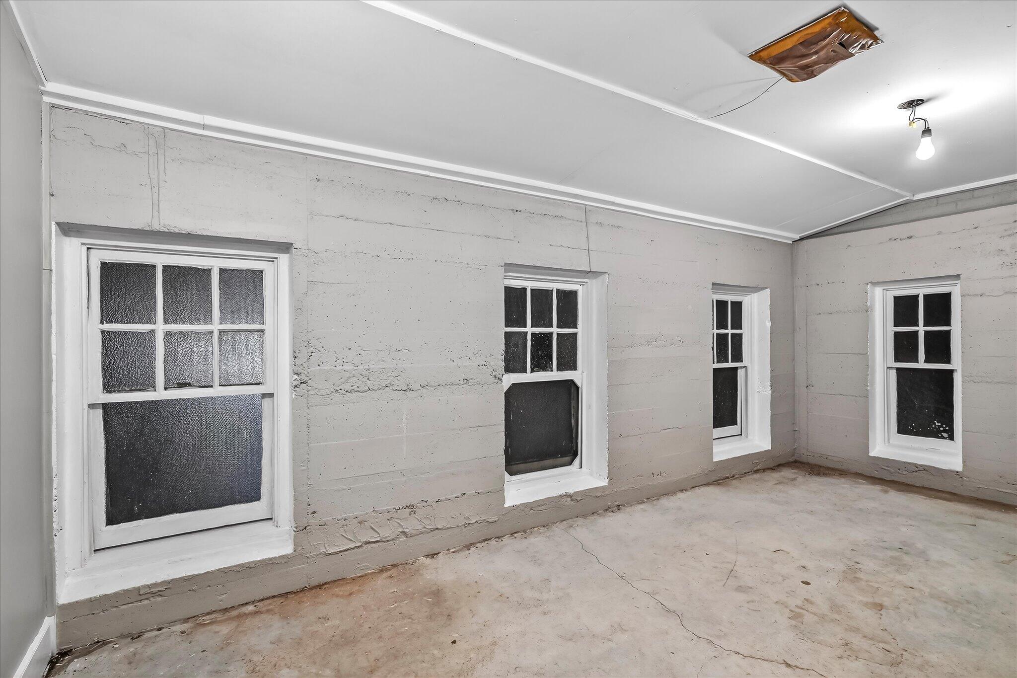 206 North Main Street Property Photo 28