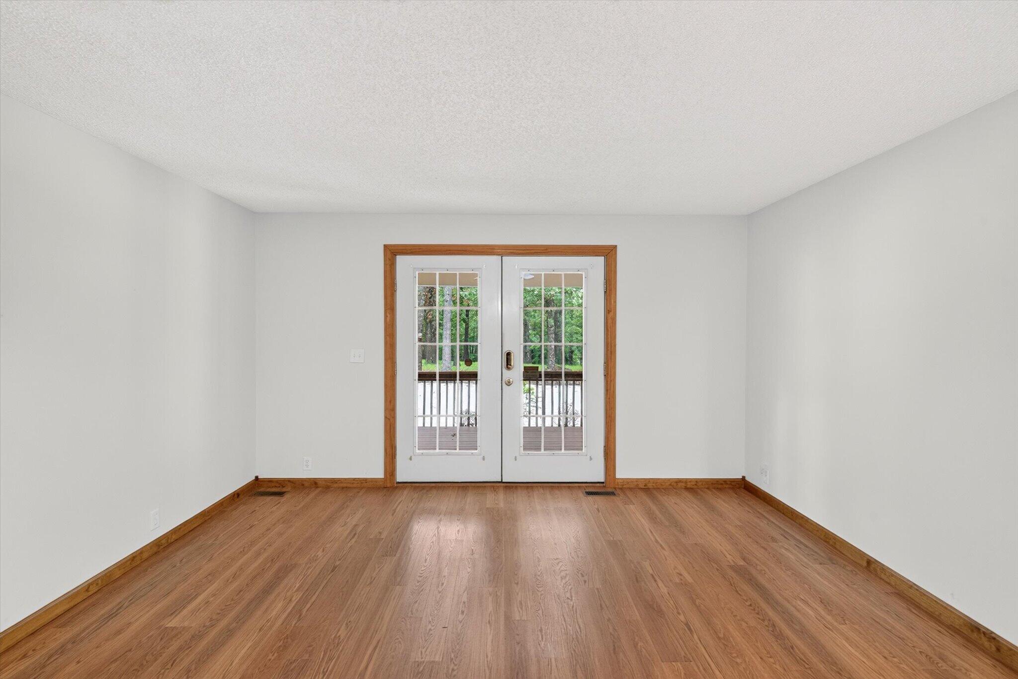 1054 East Preston Lane Property Photo 6