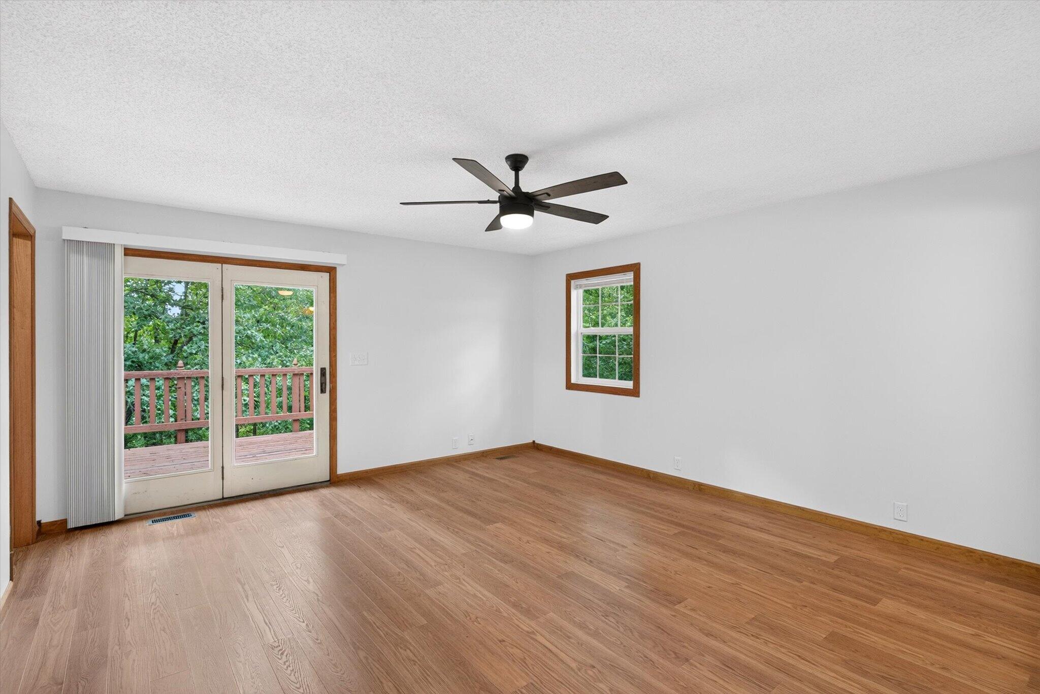 1054 East Preston Lane Property Photo 18