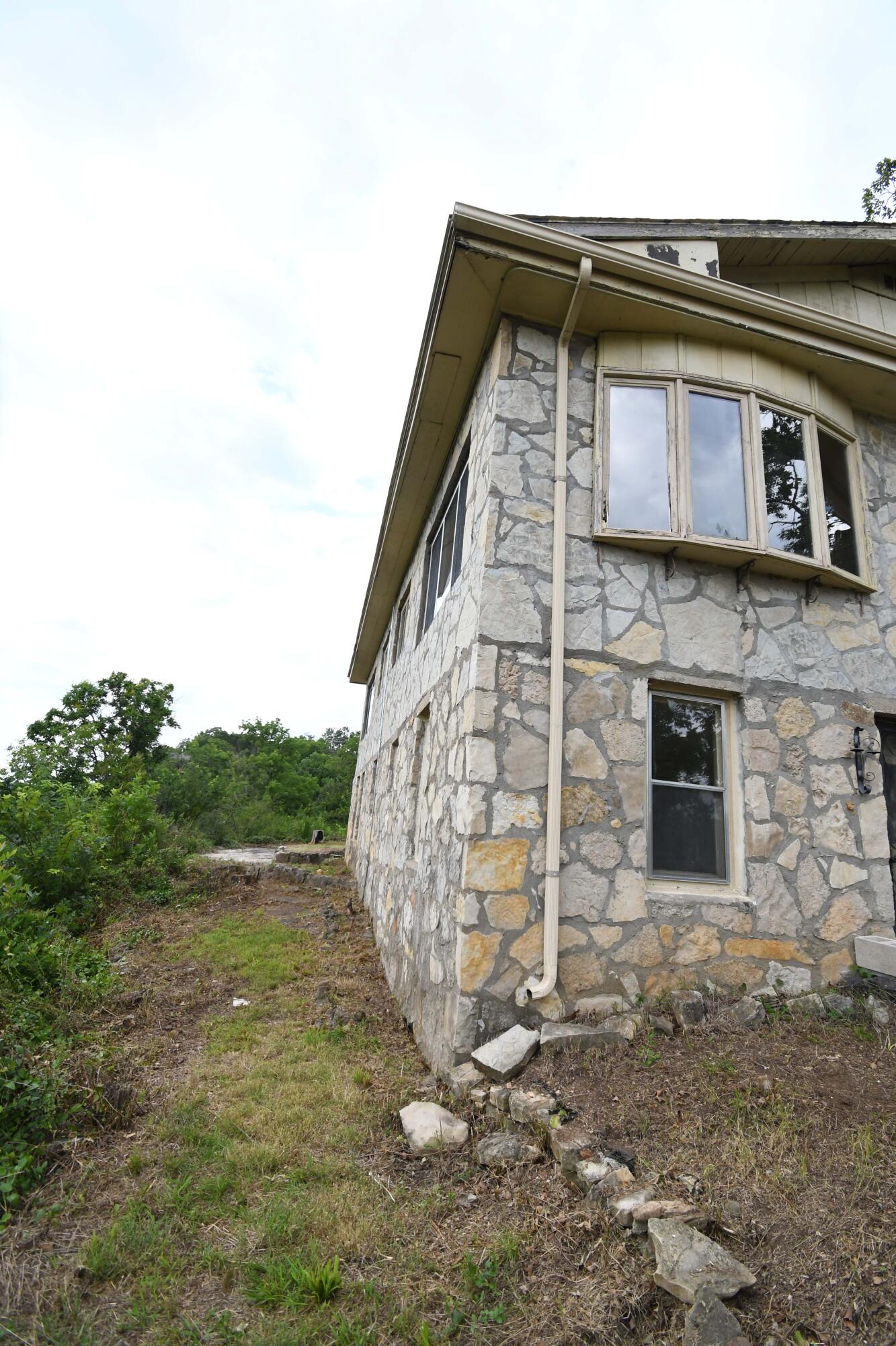184 Amherst Road Property Photo 38