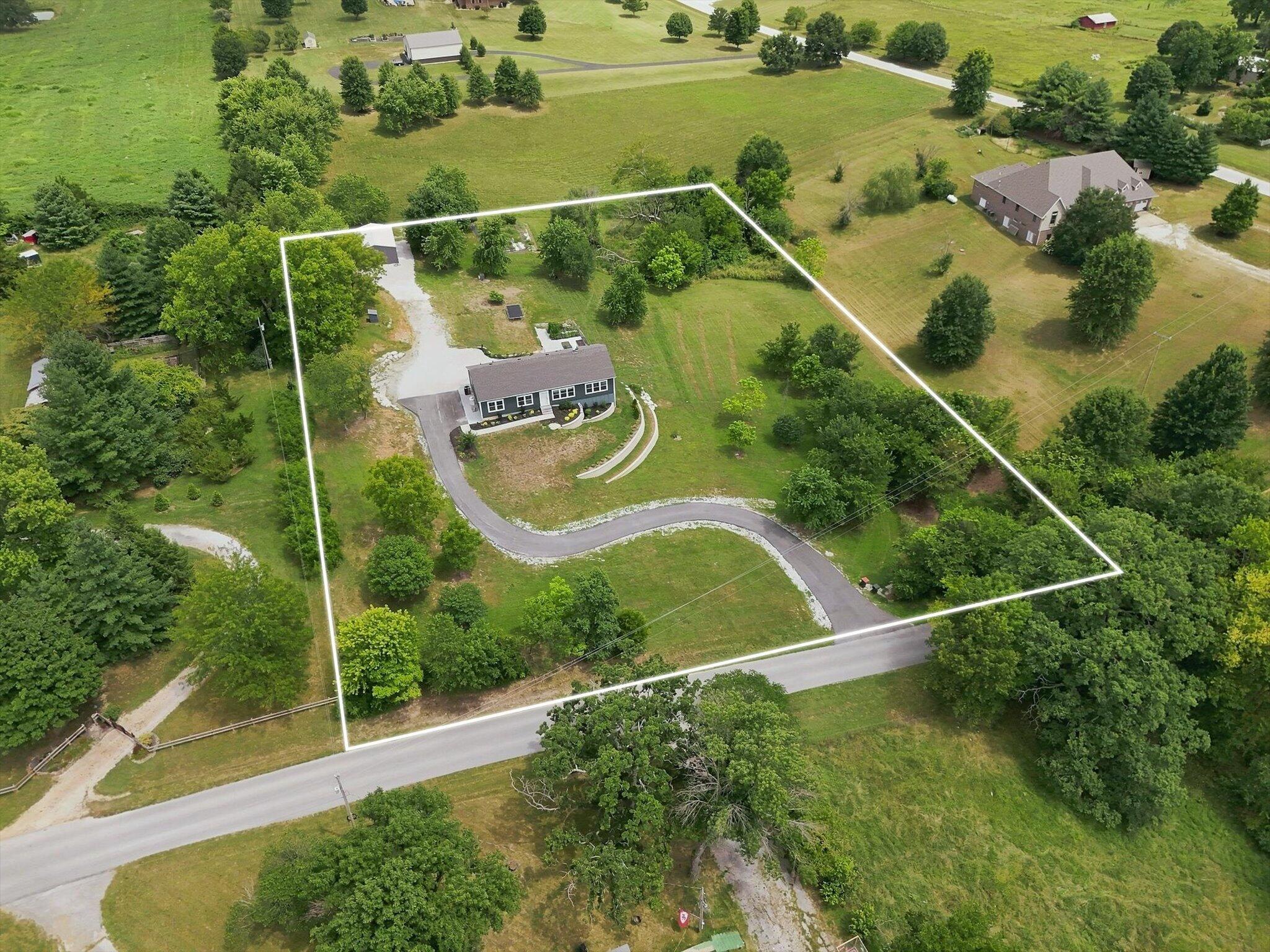 1768 South Gregg Road Property Photo 3