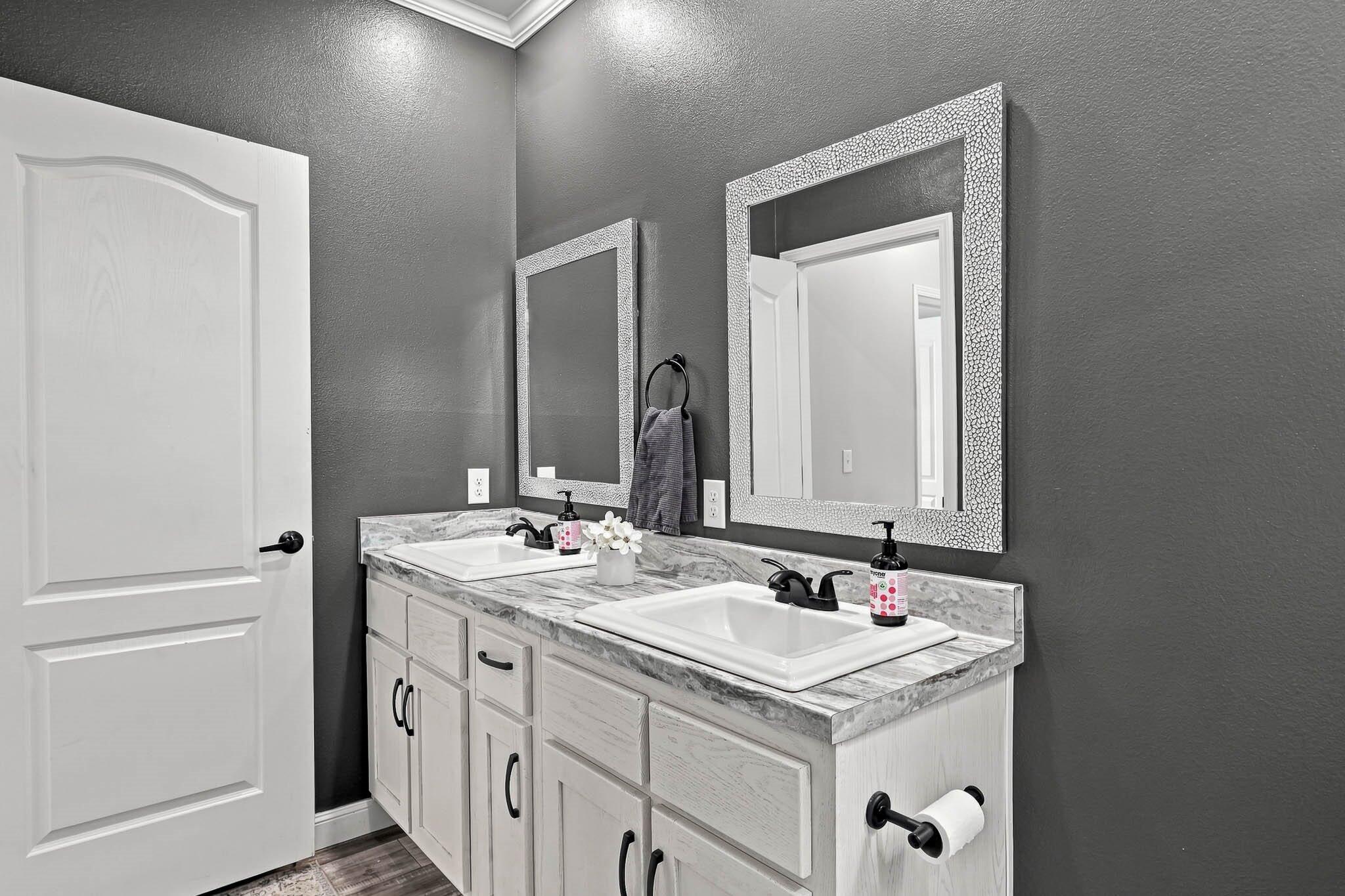 1768 South Gregg Road Property Photo 25