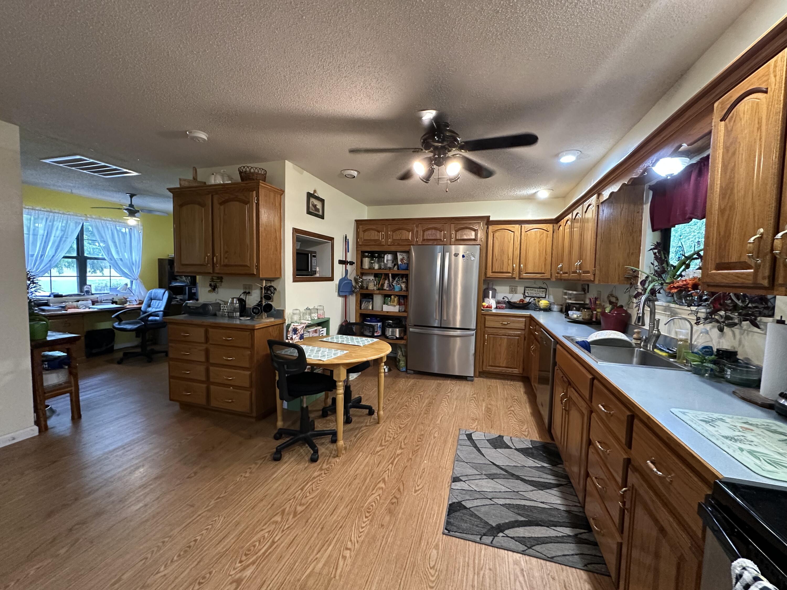 122 Riverview Drive Property Photo 5