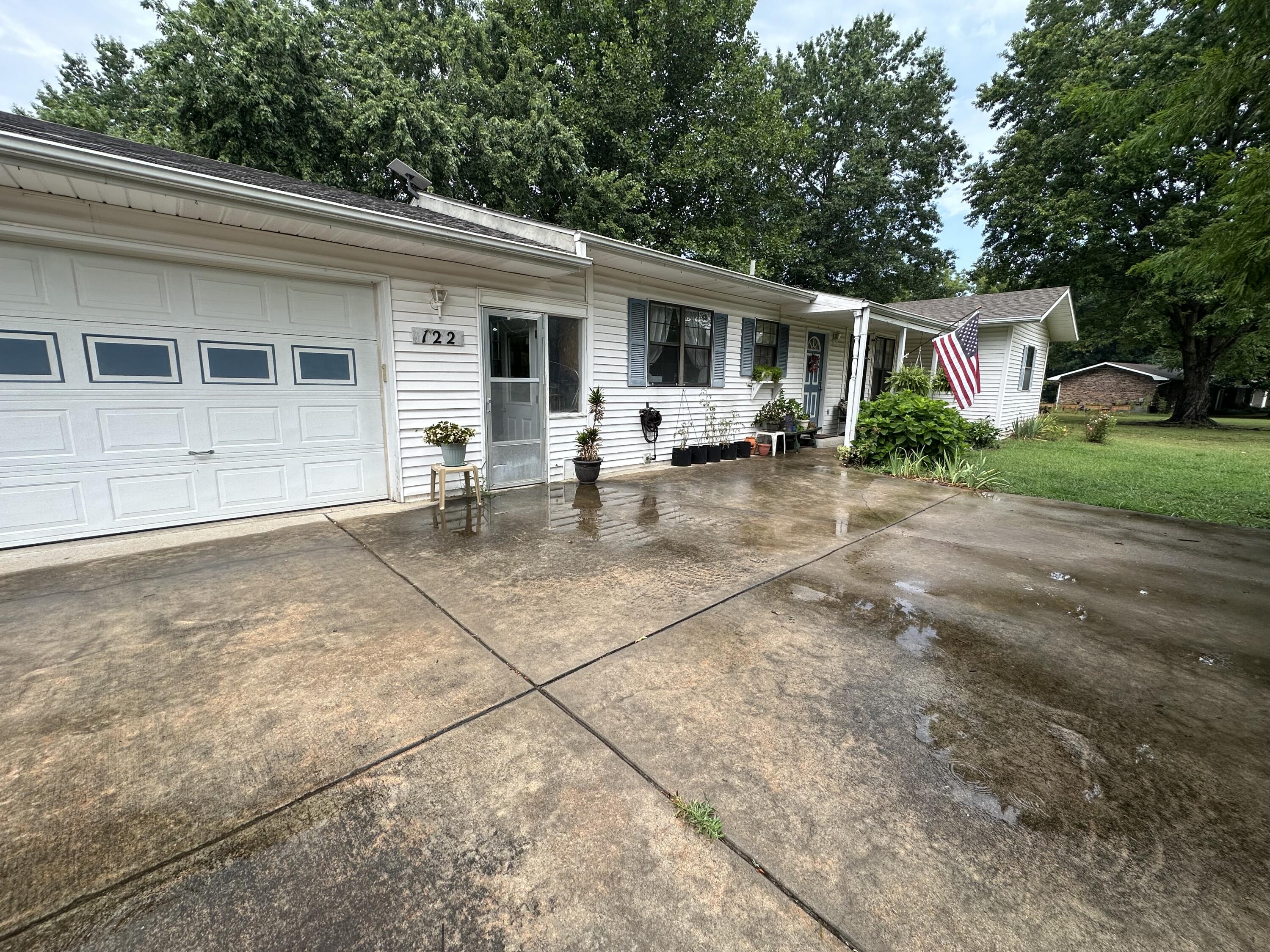 122 Riverview Drive Property Photo 18