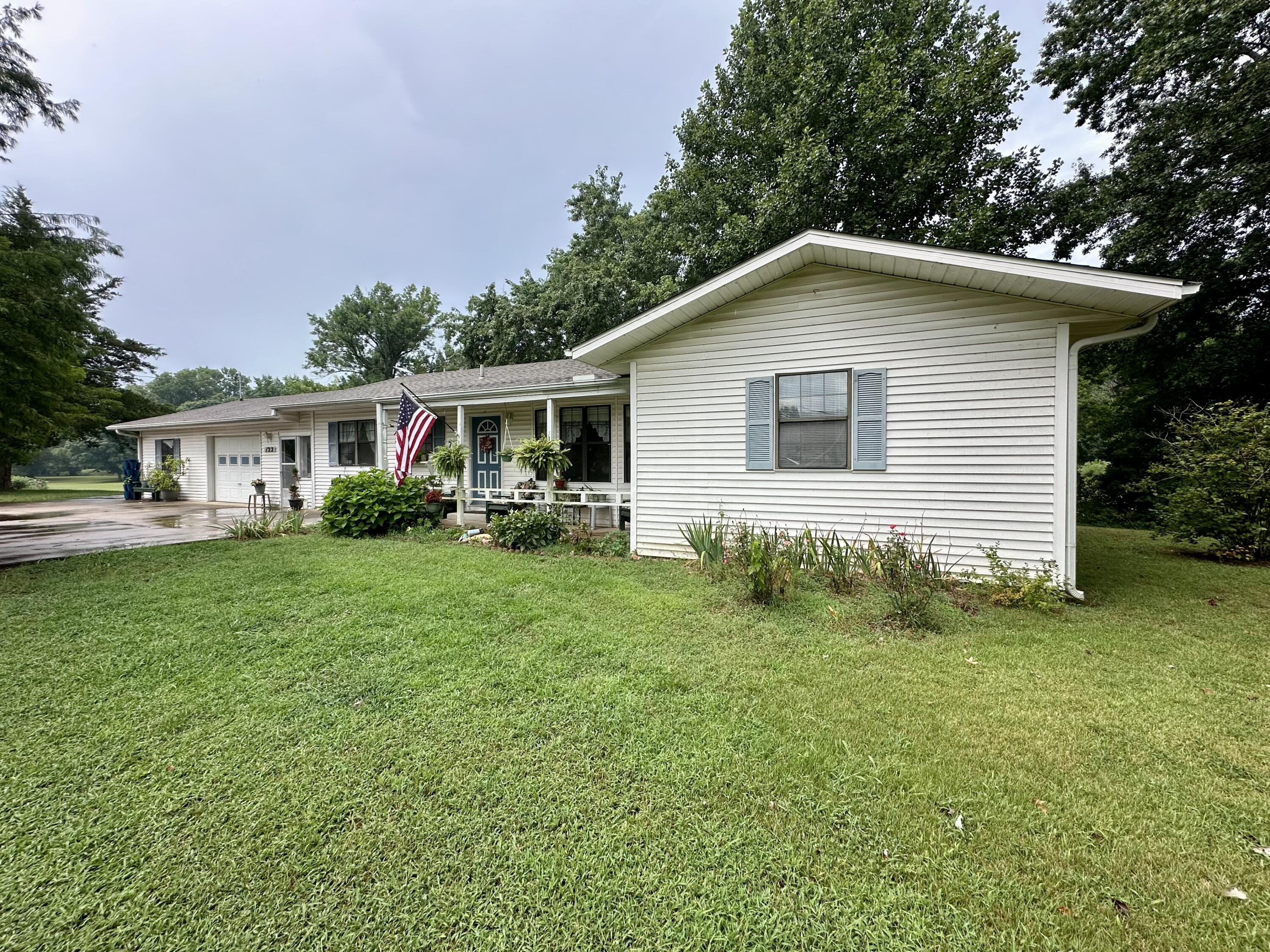 122 Riverview Drive Property Photo 21
