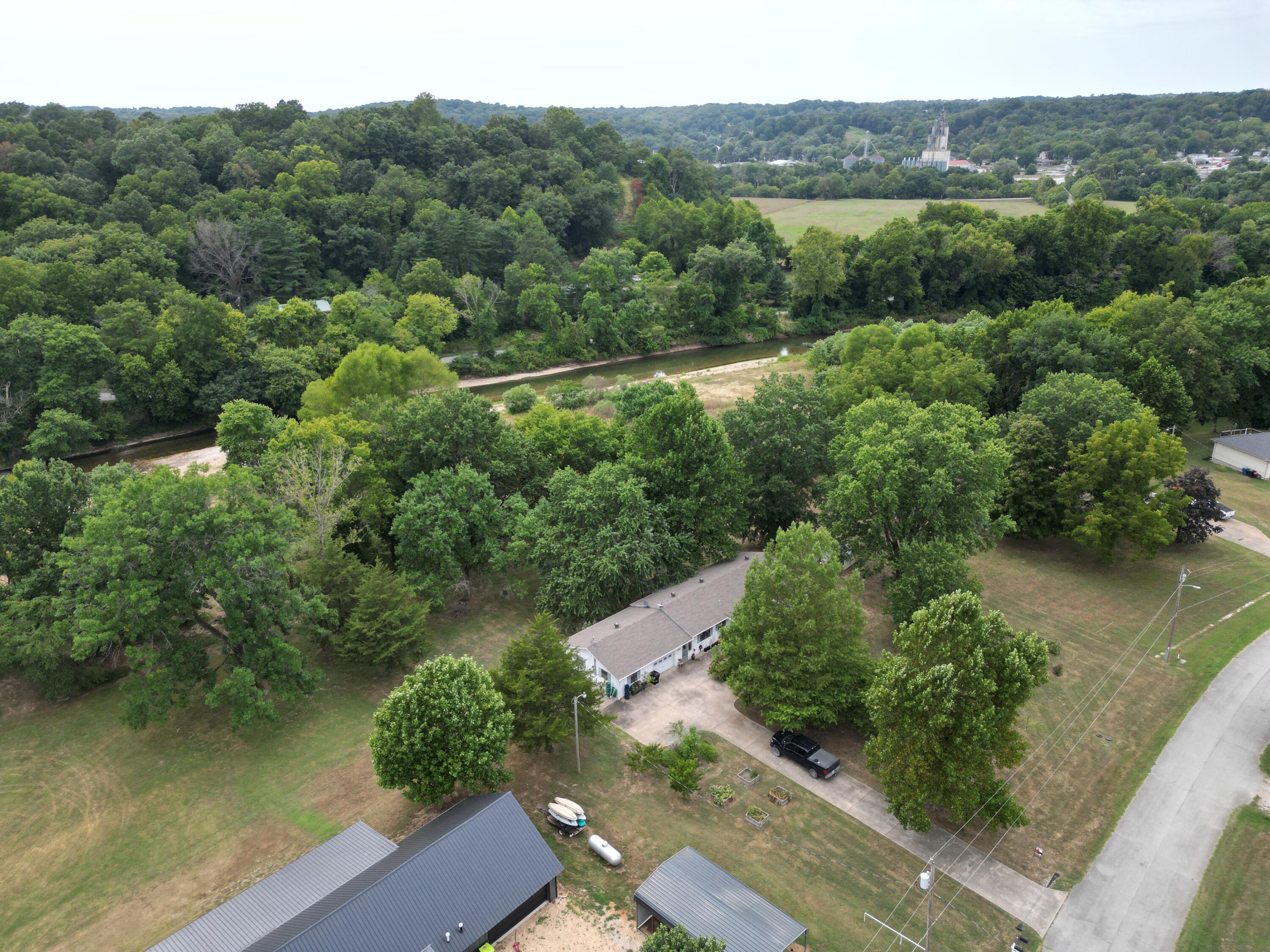 122 Riverview Drive Property Photo 28
