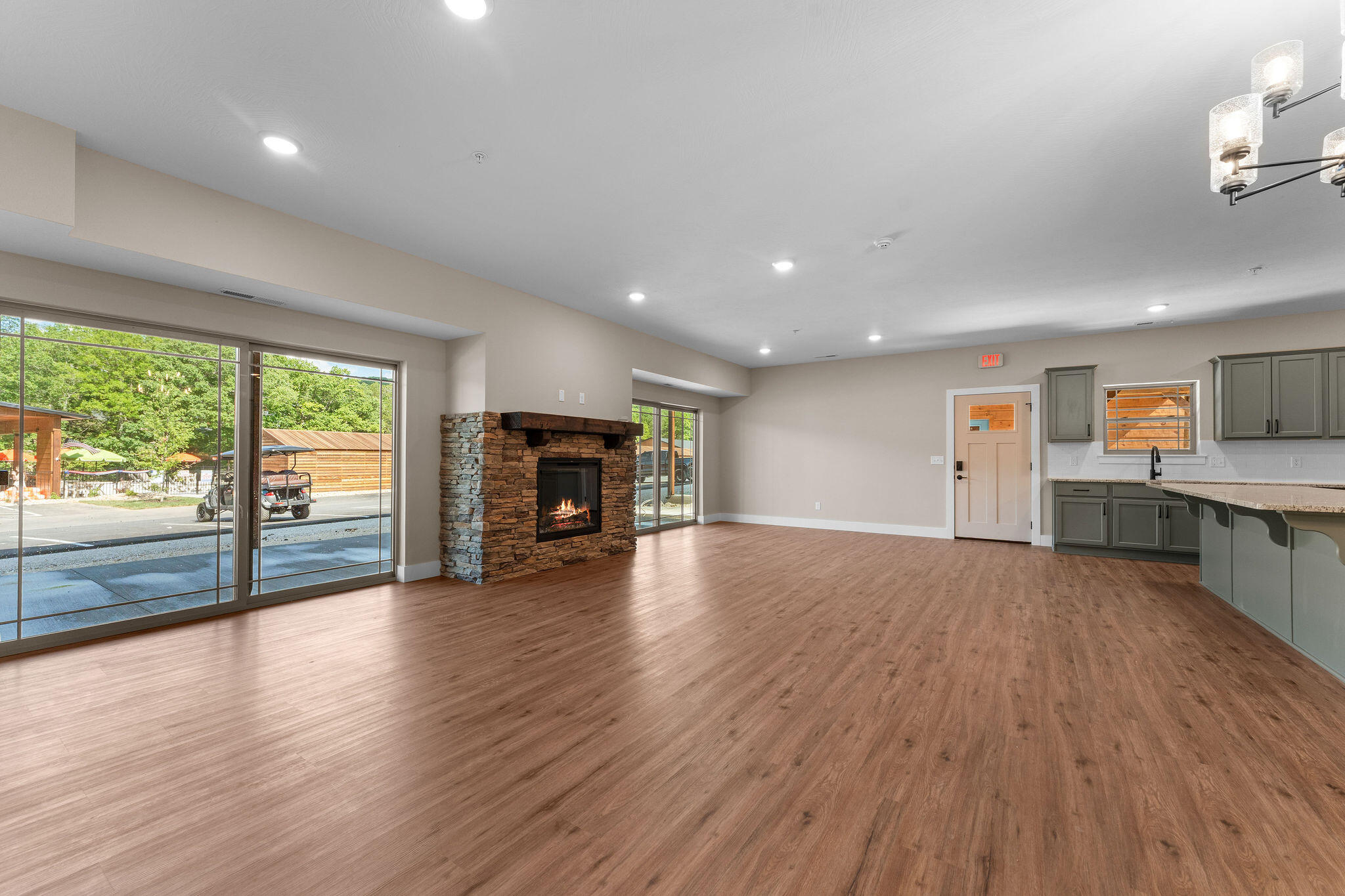120 Pavilion Court Property Photo 7