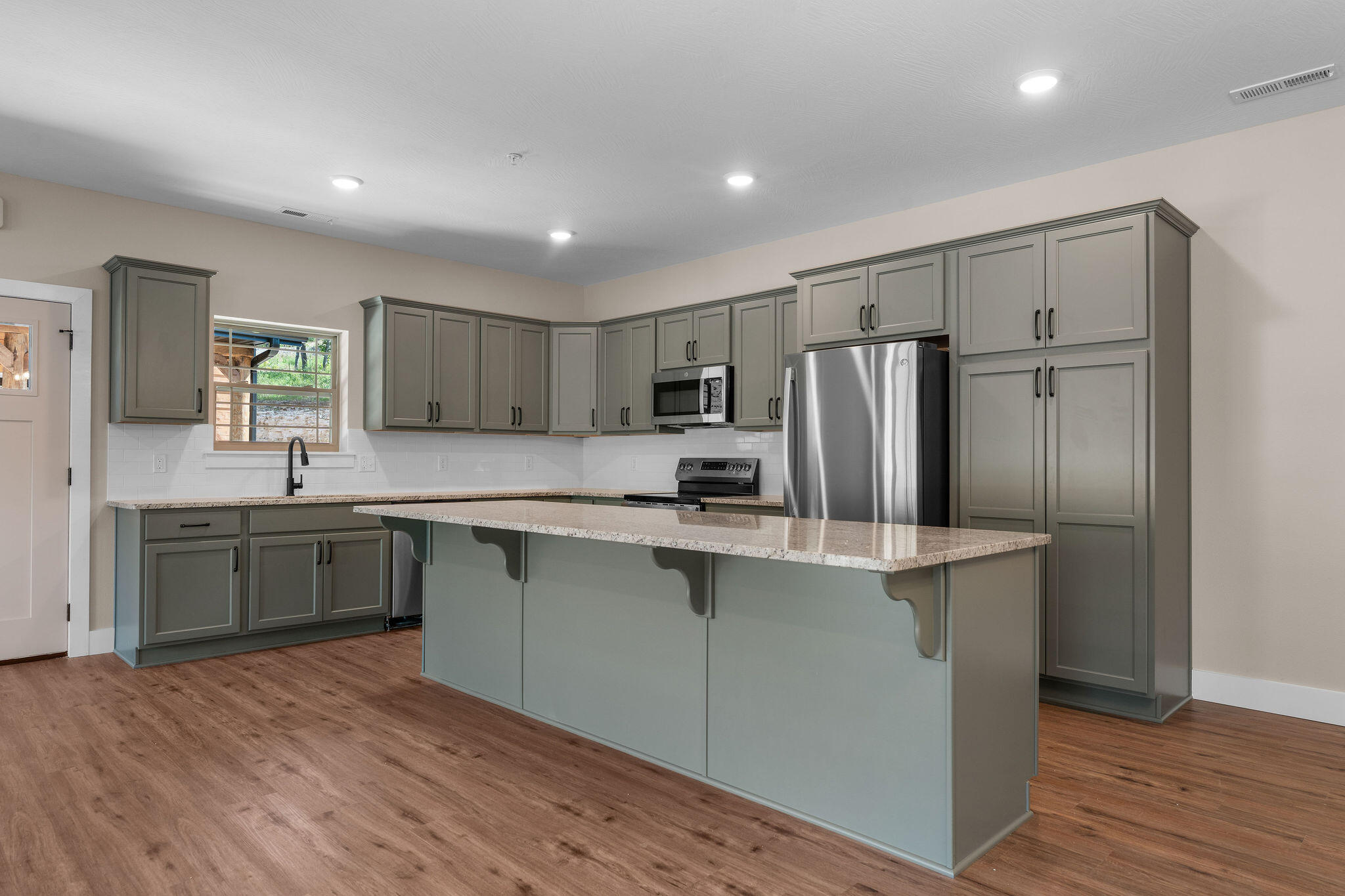 120 Pavilion Court Property Photo 11