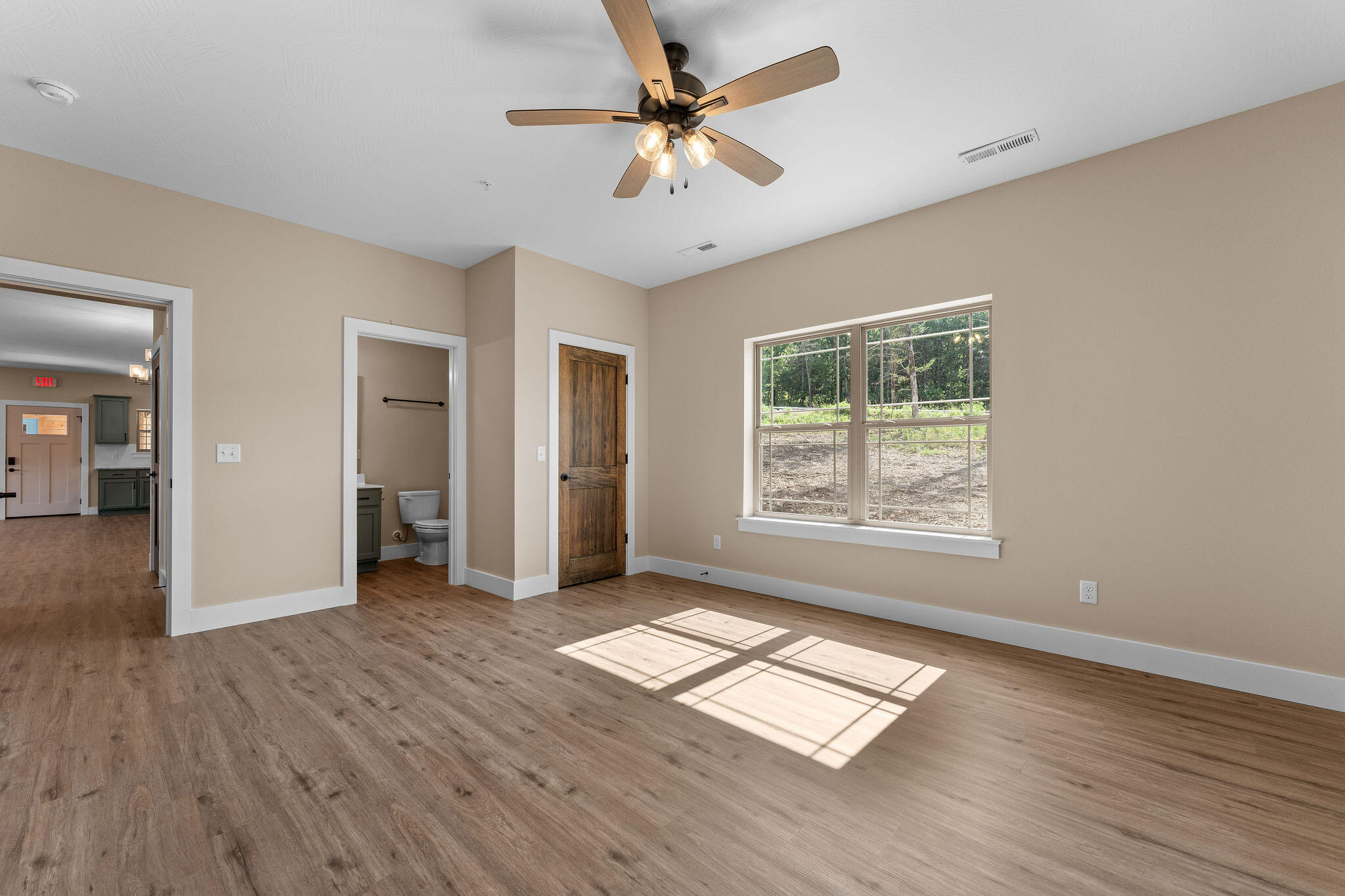 120 Pavilion Court Property Photo 15