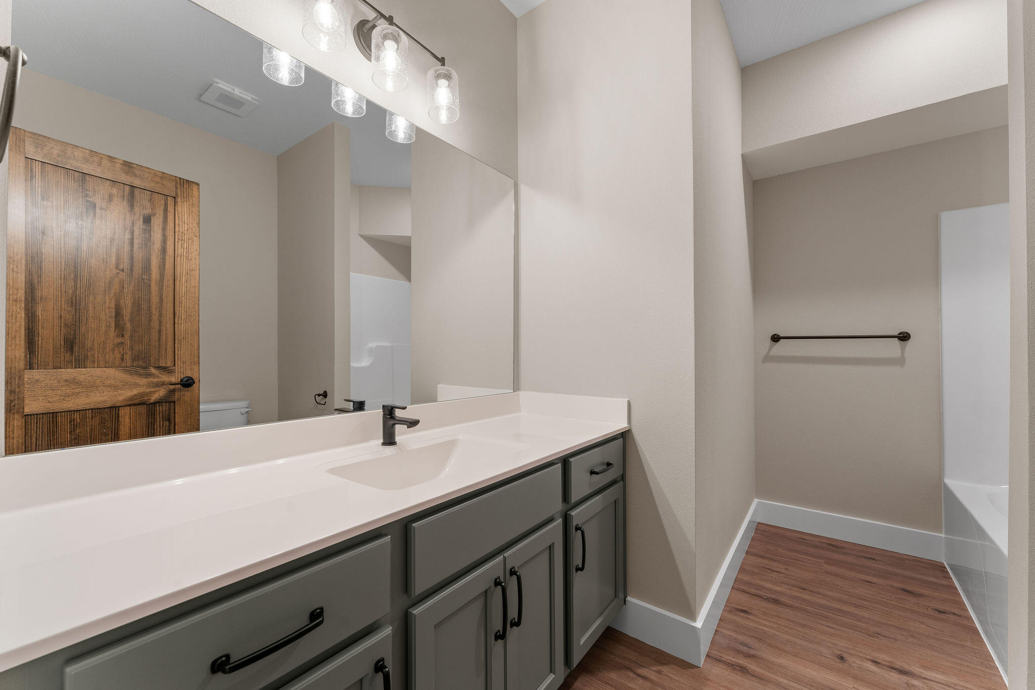 120 Pavilion Court Property Photo 16