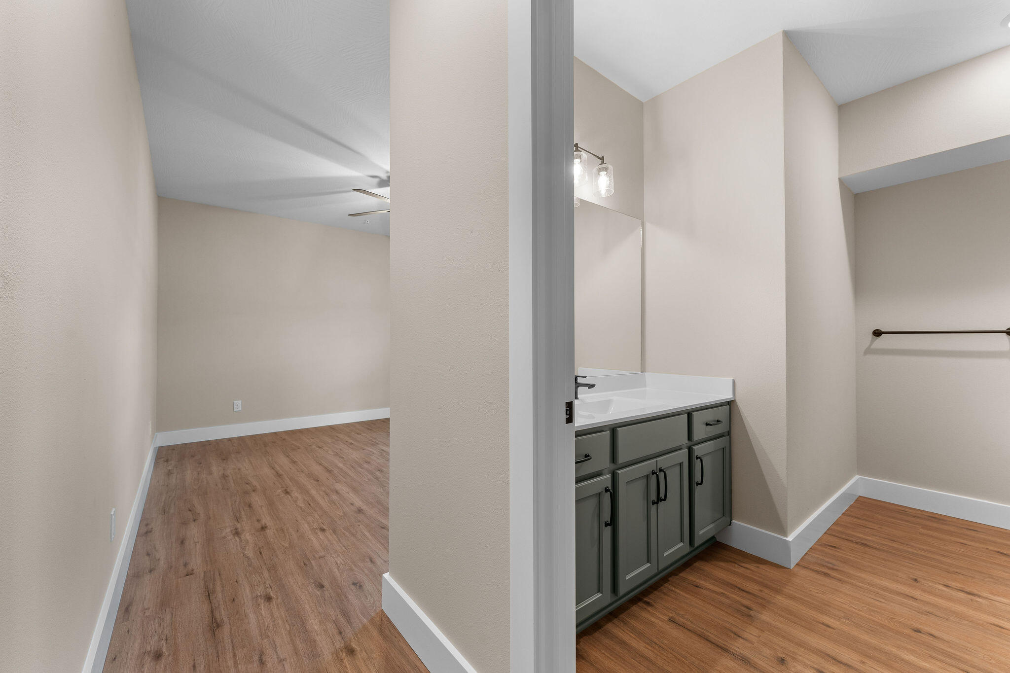 120 Pavilion Court Property Photo 17