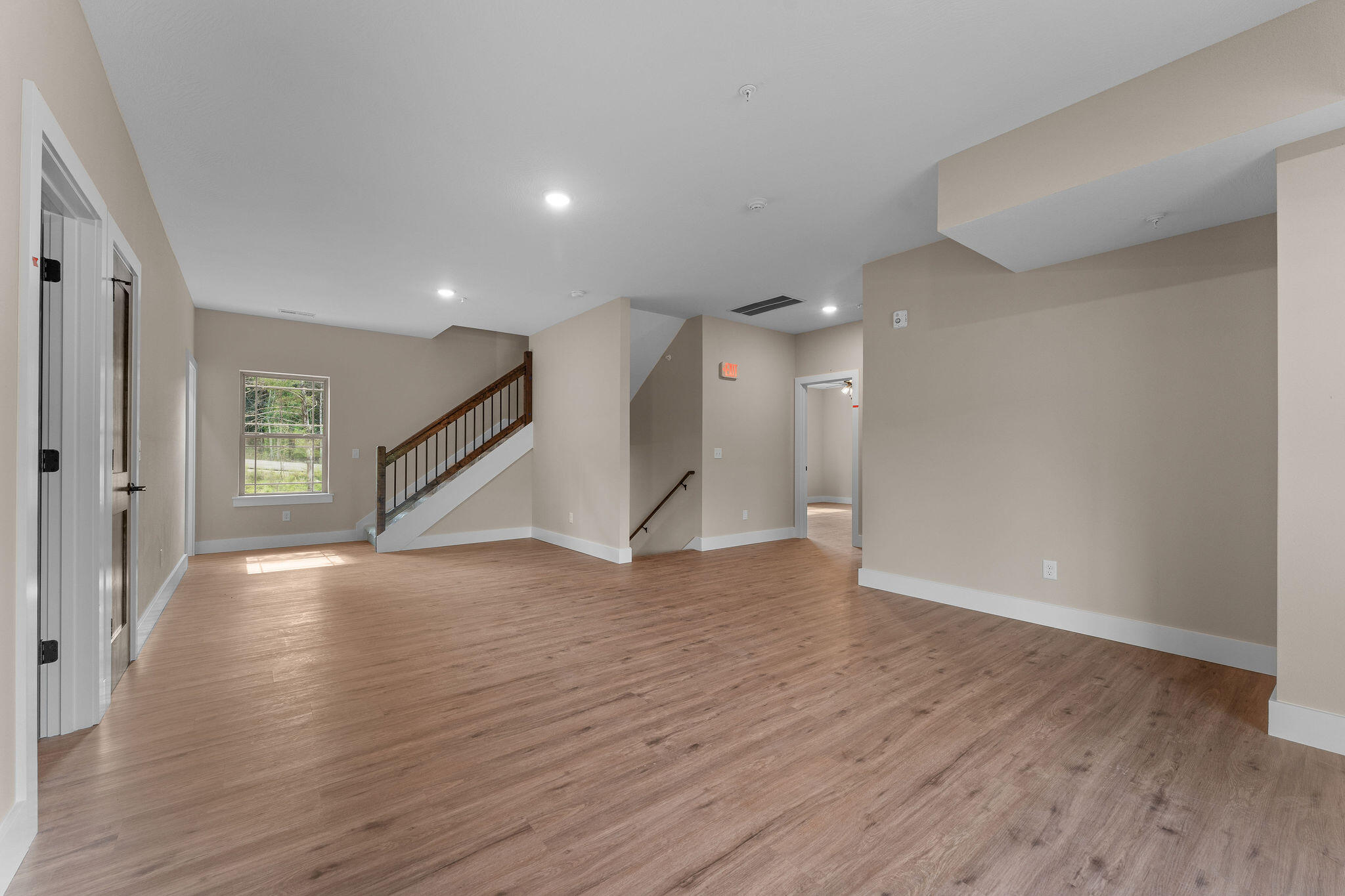 120 Pavilion Court Property Photo 25