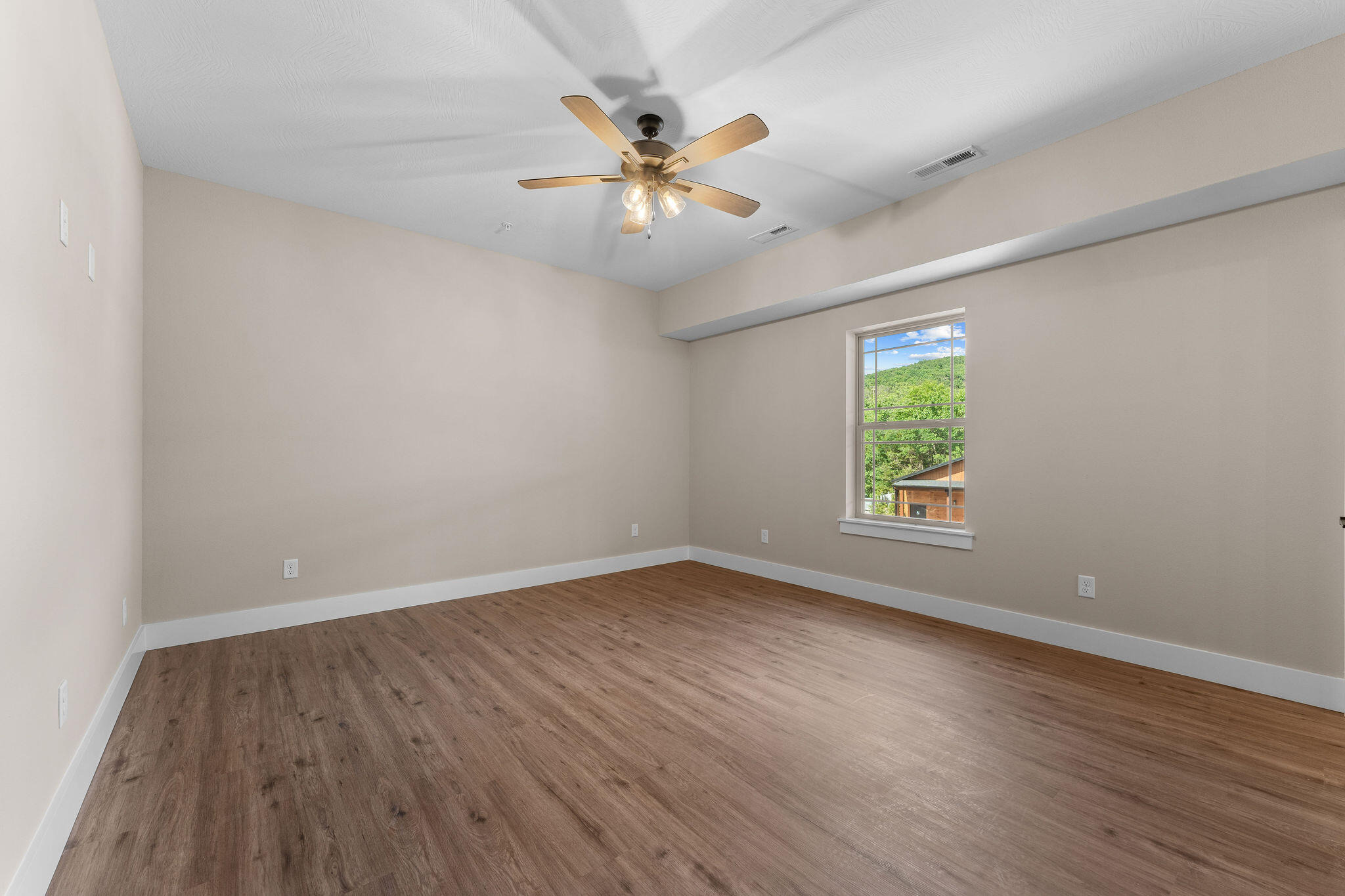 120 Pavilion Court Property Photo 31