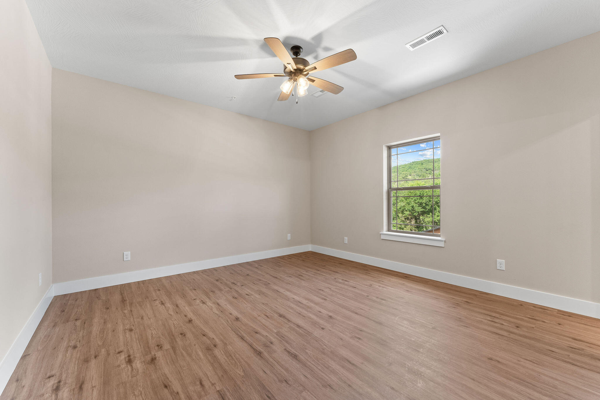 120 Pavilion Court Property Photo 42