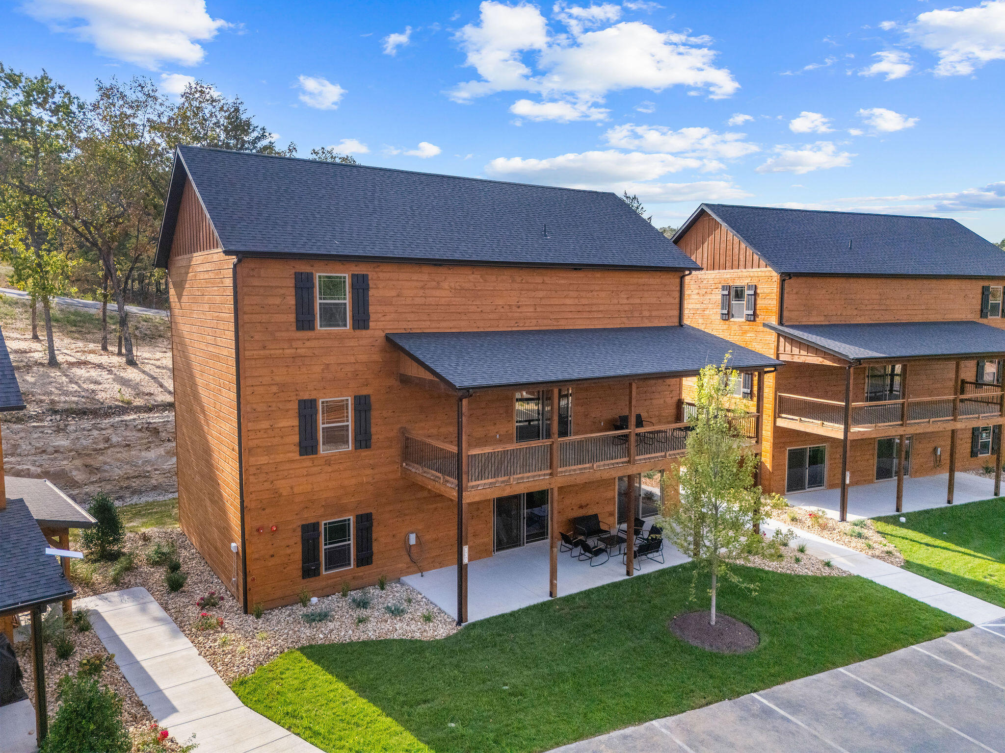 130 Pavilion Court Property Photo 3