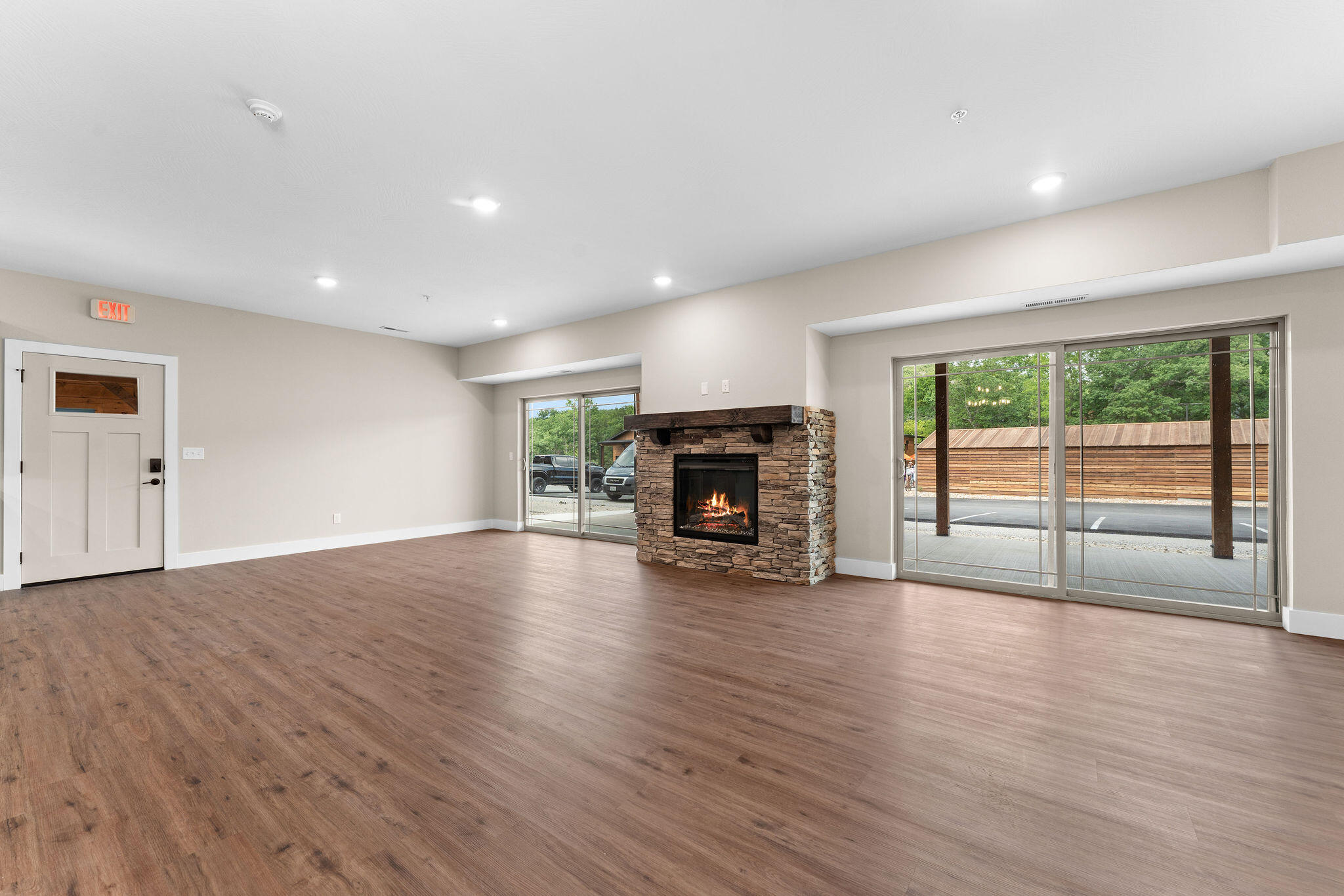 130 Pavilion Court Property Photo 7