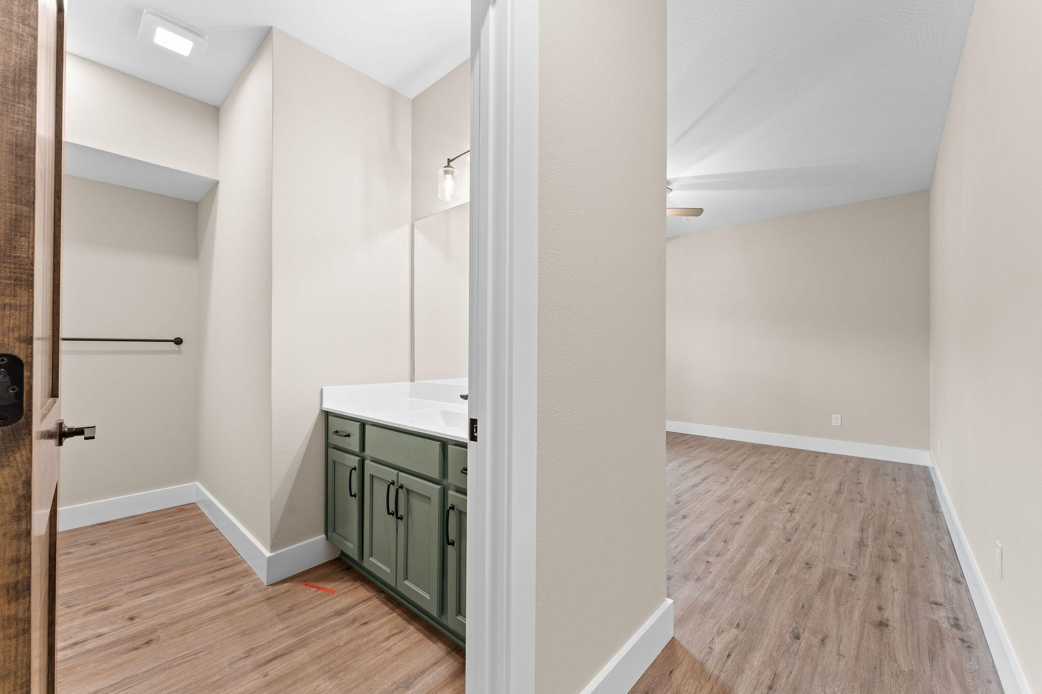 130 Pavilion Court Property Photo 14