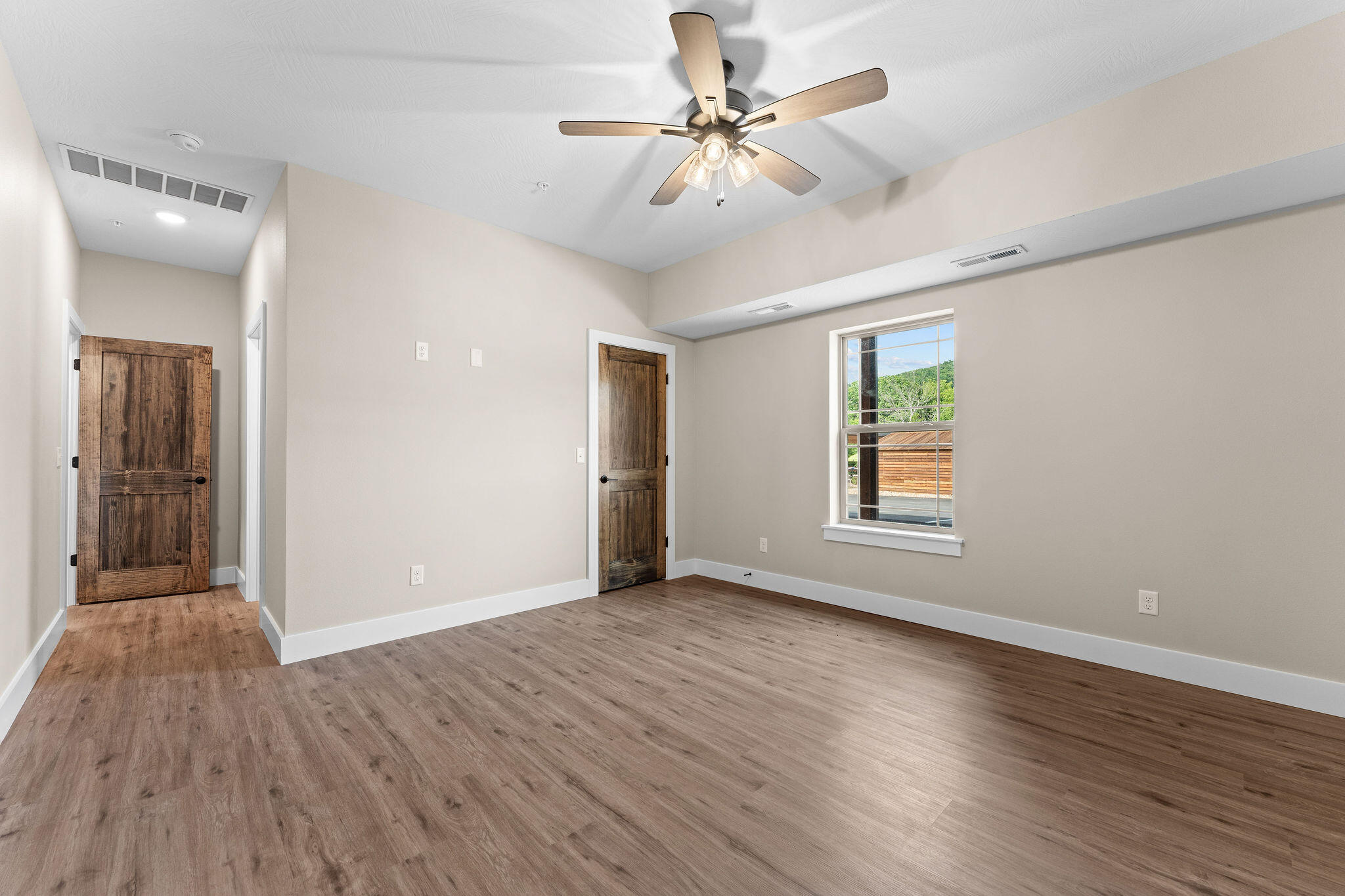 130 Pavilion Court Property Photo 15