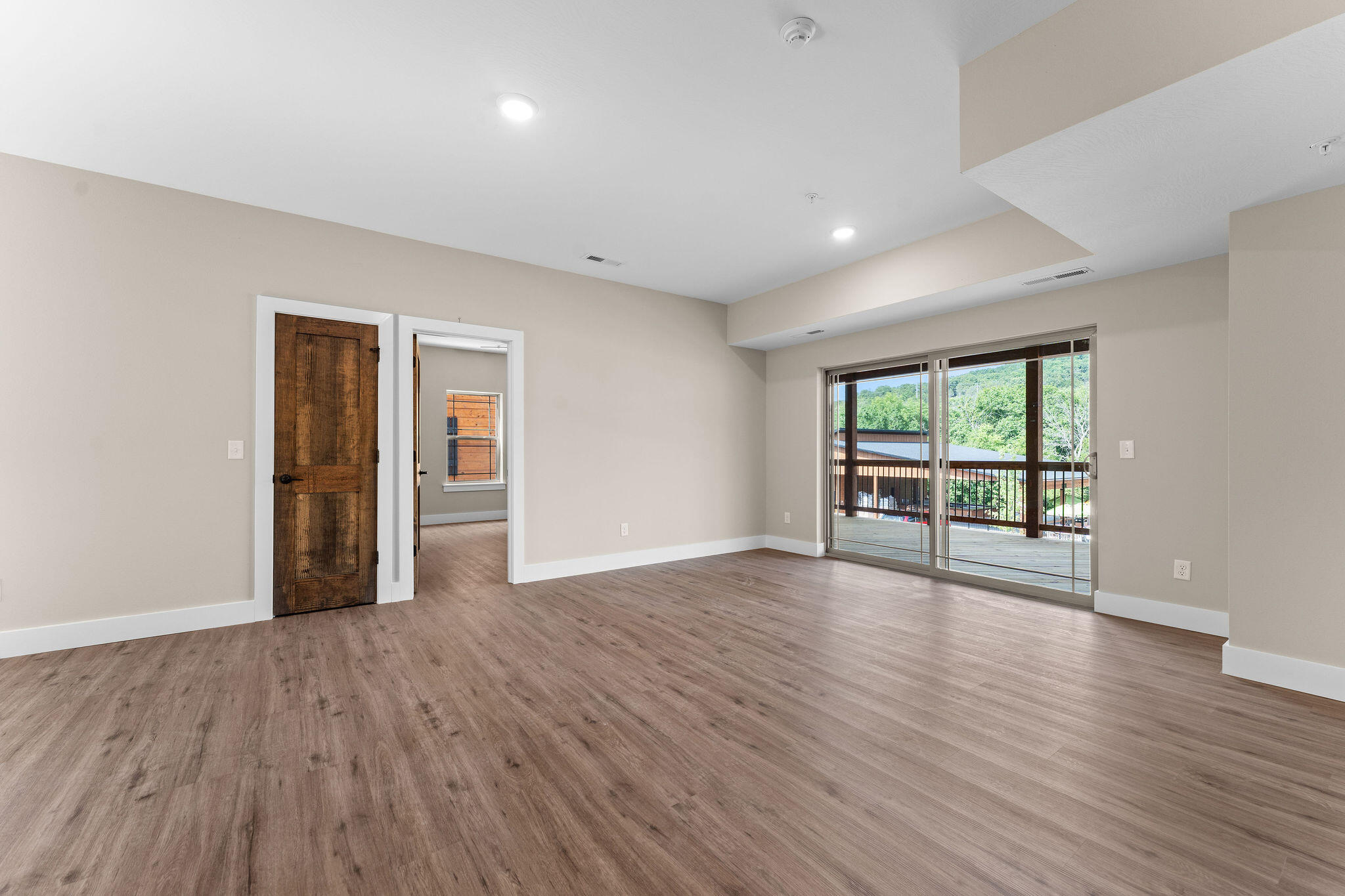 130 Pavilion Court Property Photo 24