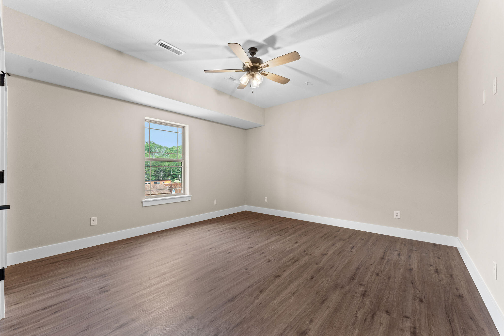 130 Pavilion Court Property Photo 29