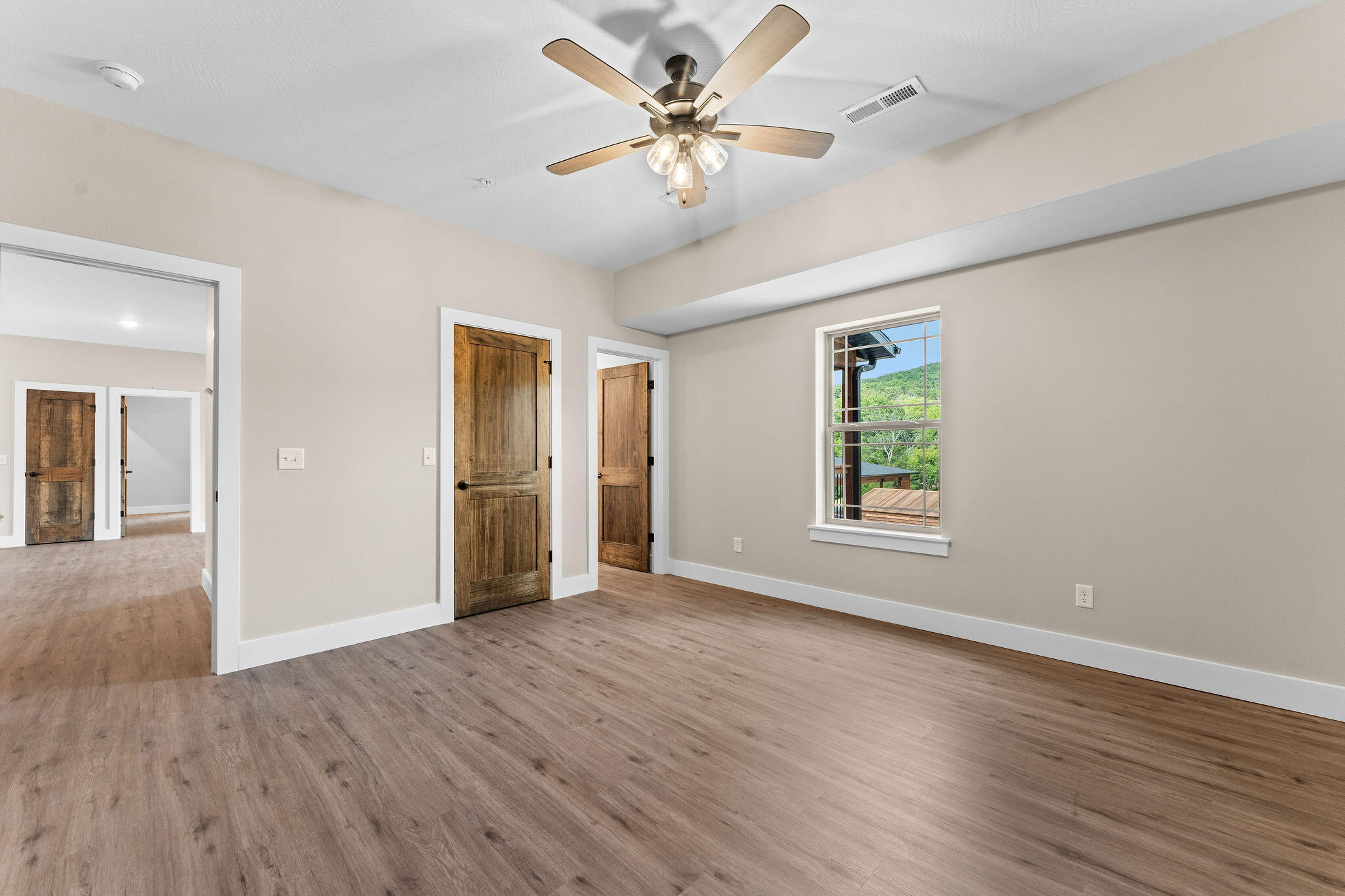 130 Pavilion Court Property Photo 32