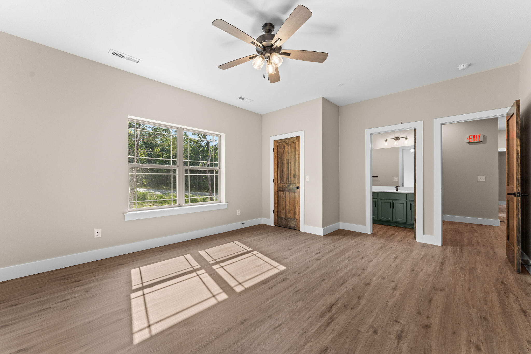 130 Pavilion Court Property Photo 35