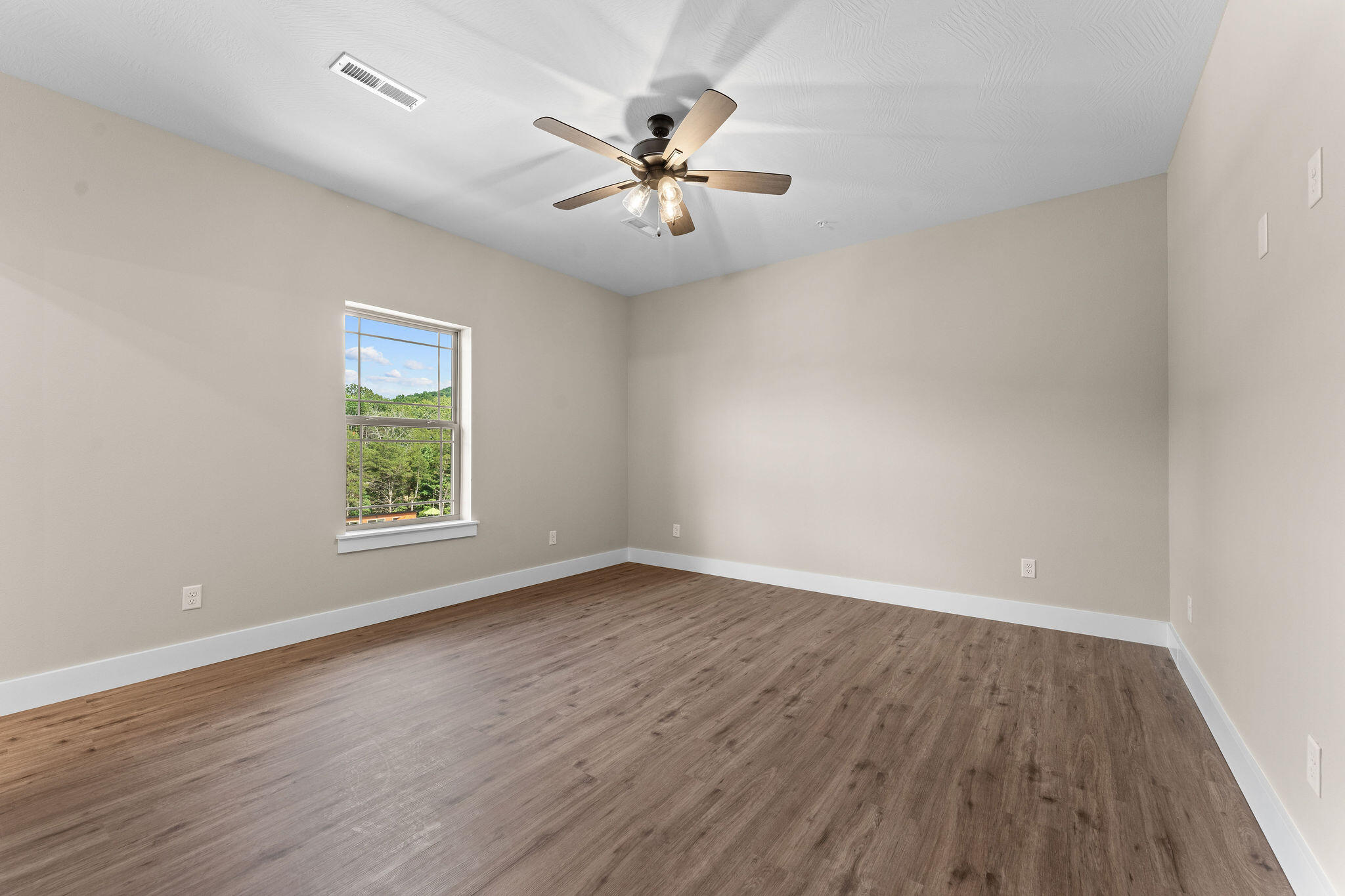 130 Pavilion Court Property Photo 37