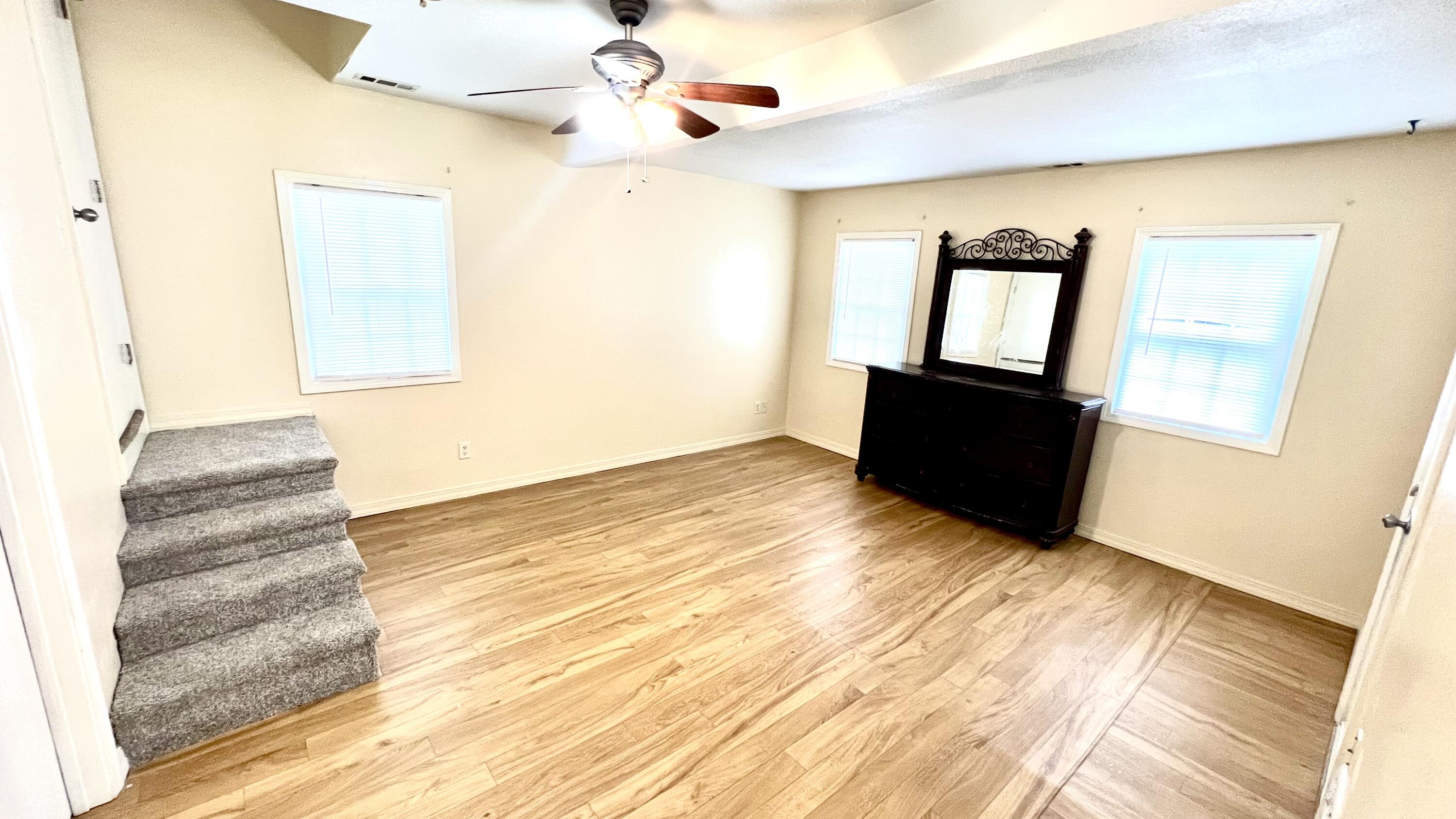 502 West County Street Property Photo 13