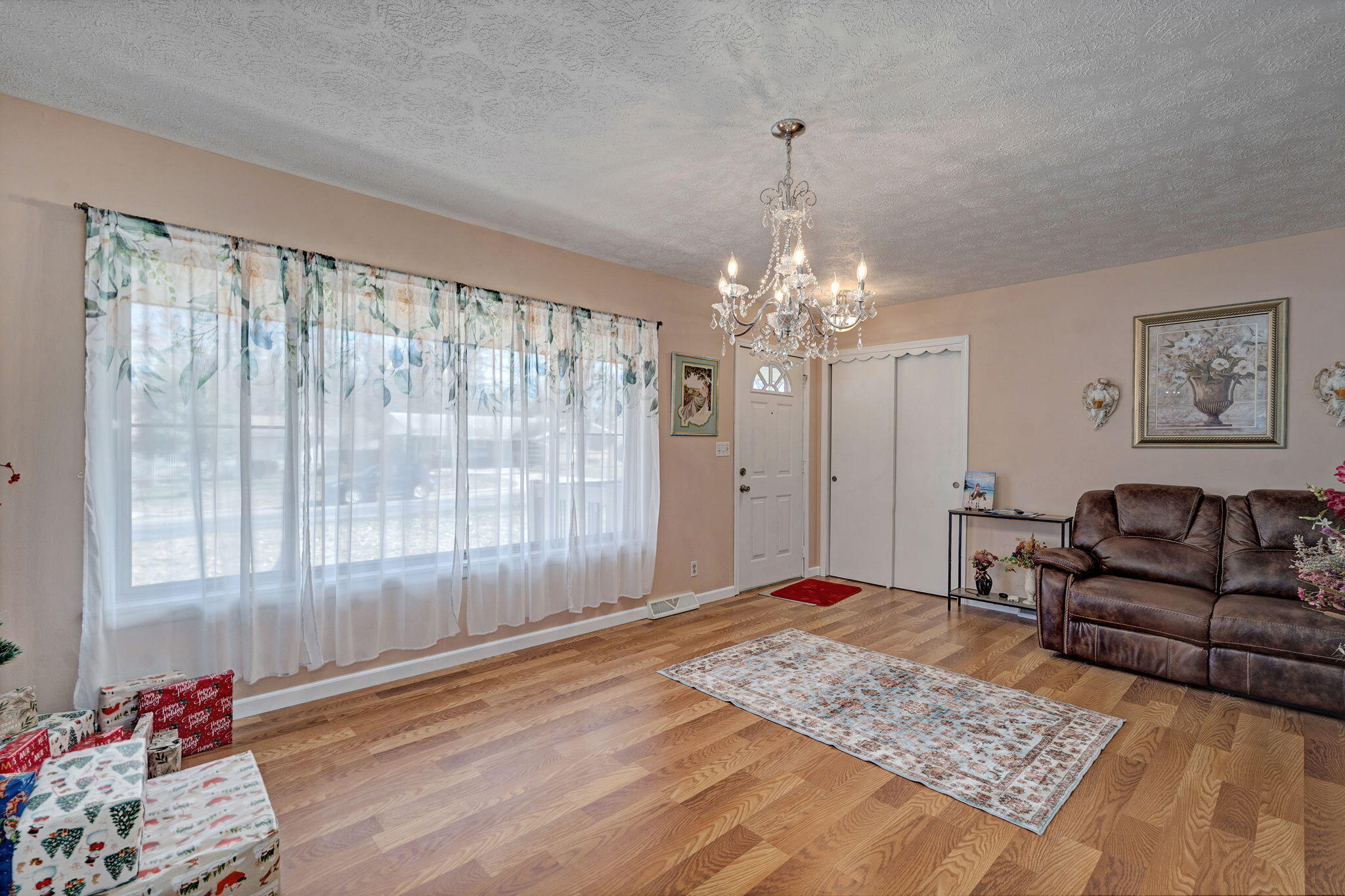 1909 South Nettleton Avenue Property Photo 4