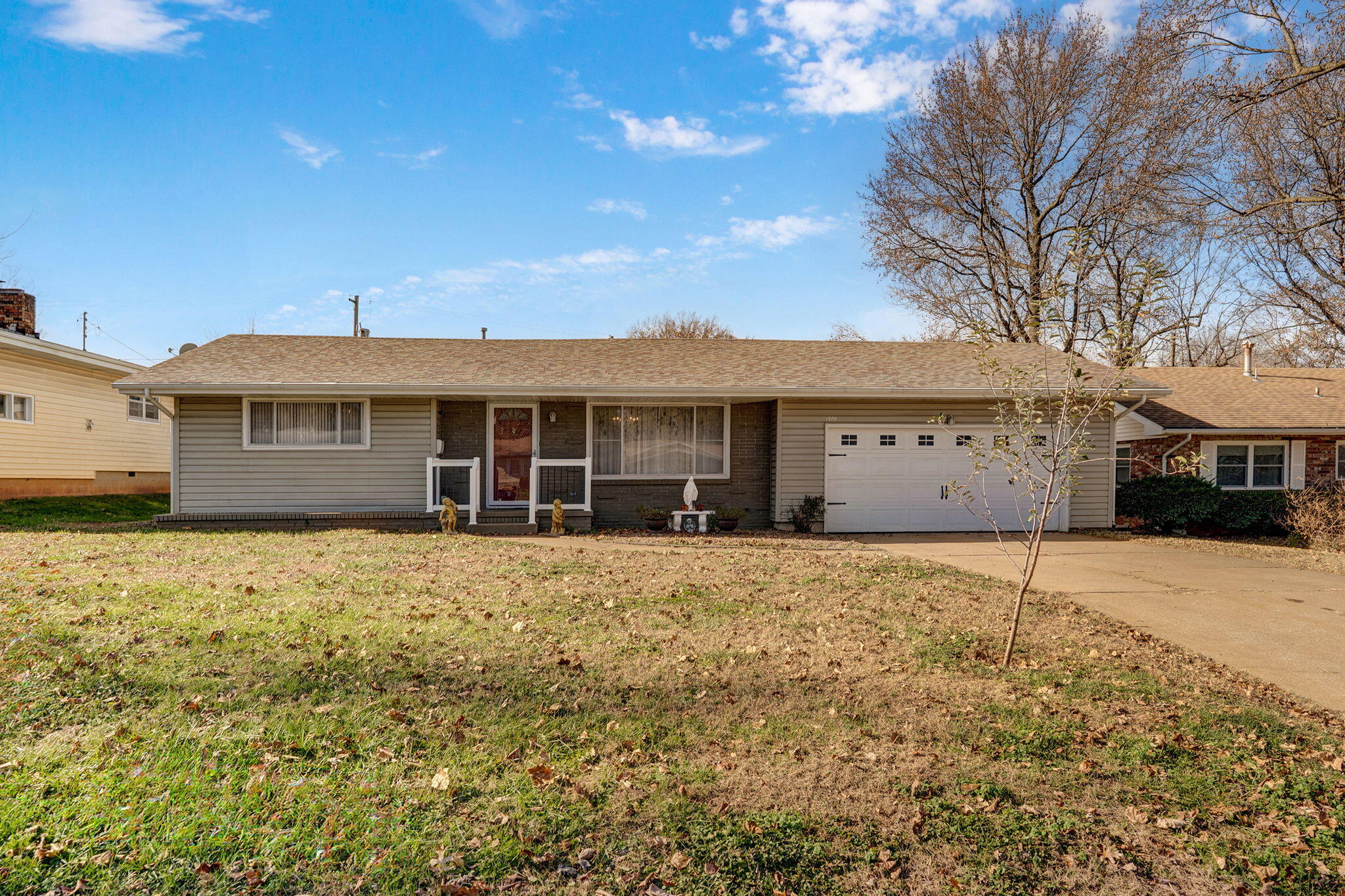 1909 South Nettleton Avenue Property Photo 28