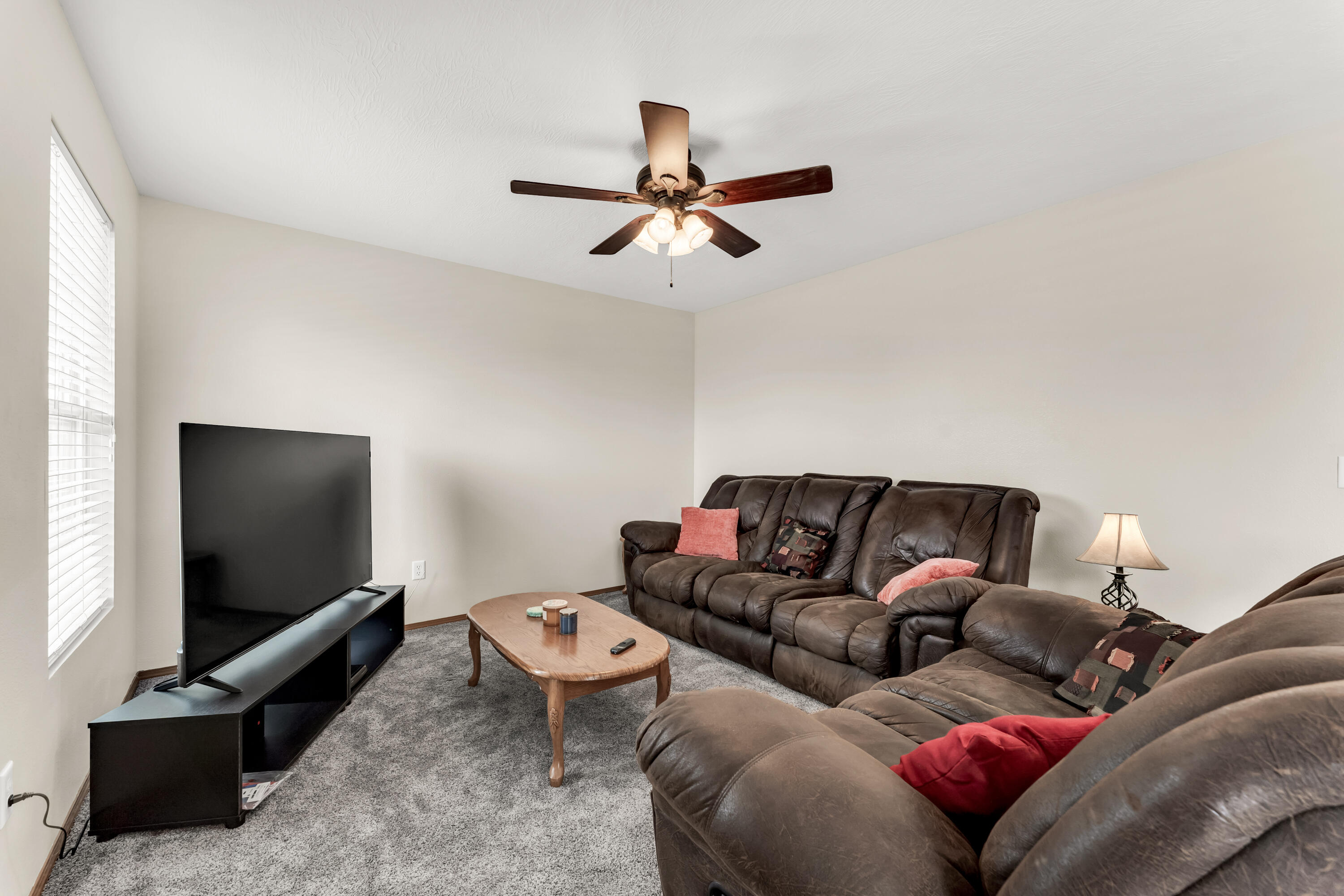 2462 West Cedar Creek Drive Property Photo 8