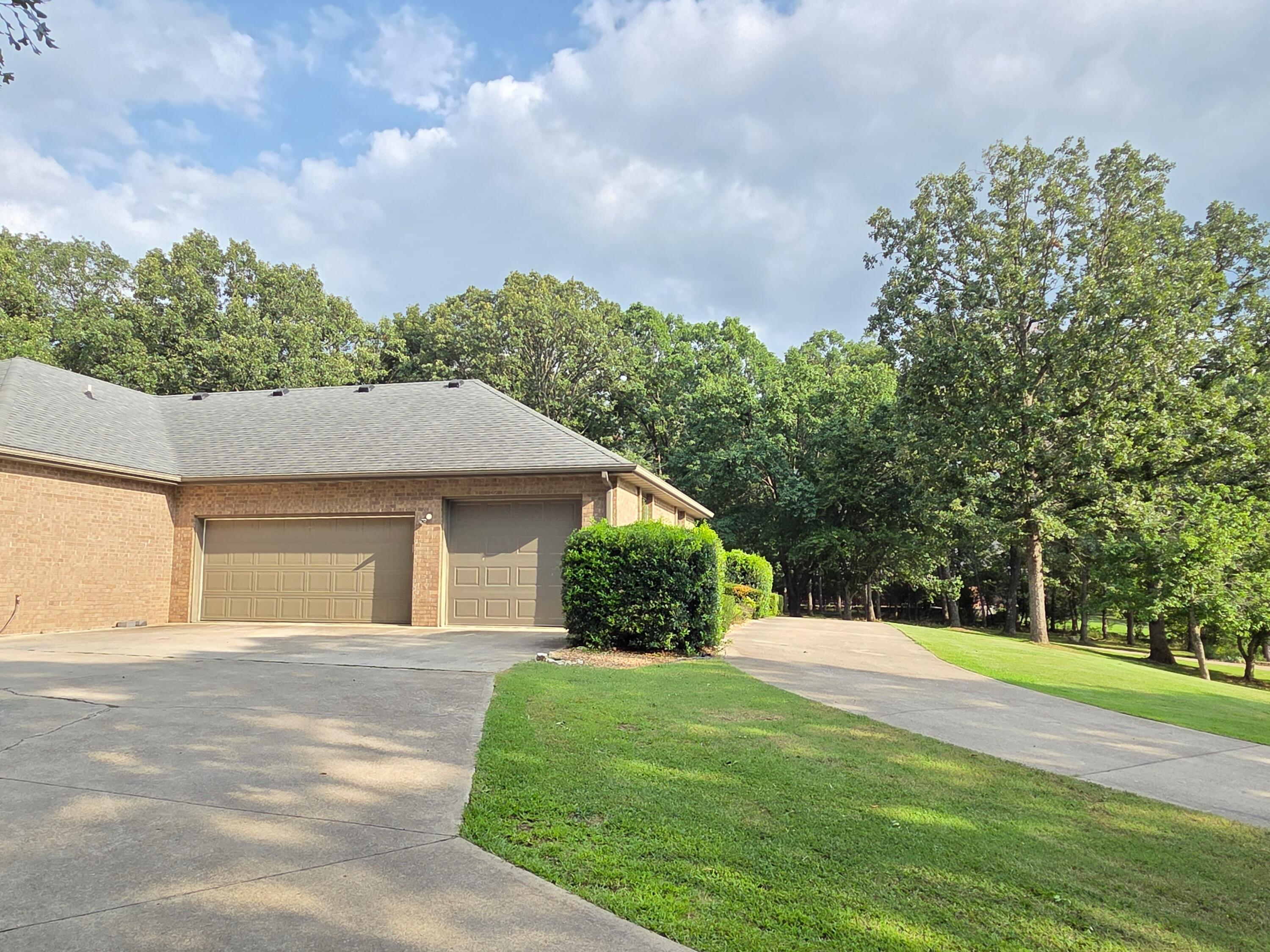 1738 Hawthorn Place Property Photo 17