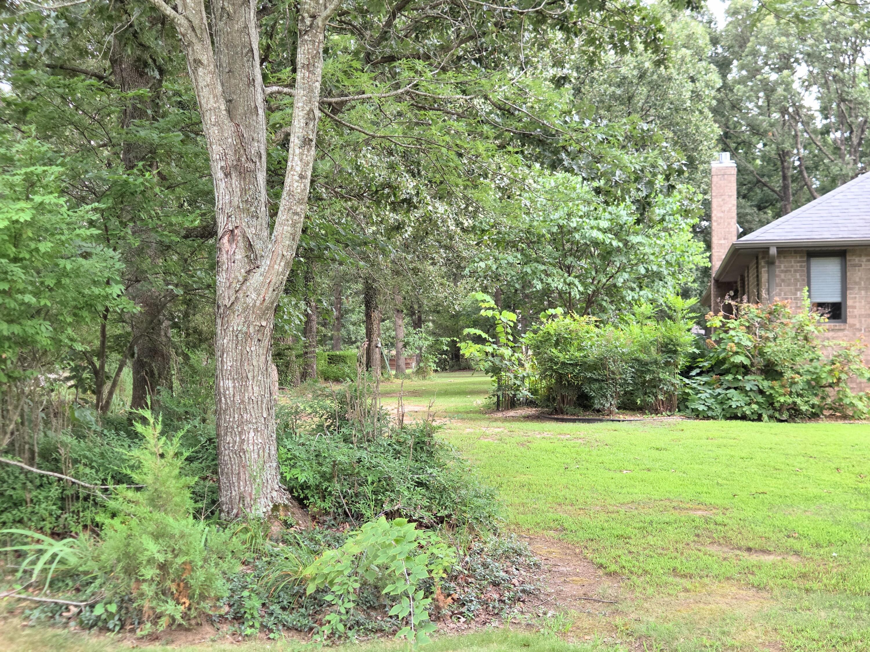 1738 Hawthorn Place Property Photo 34