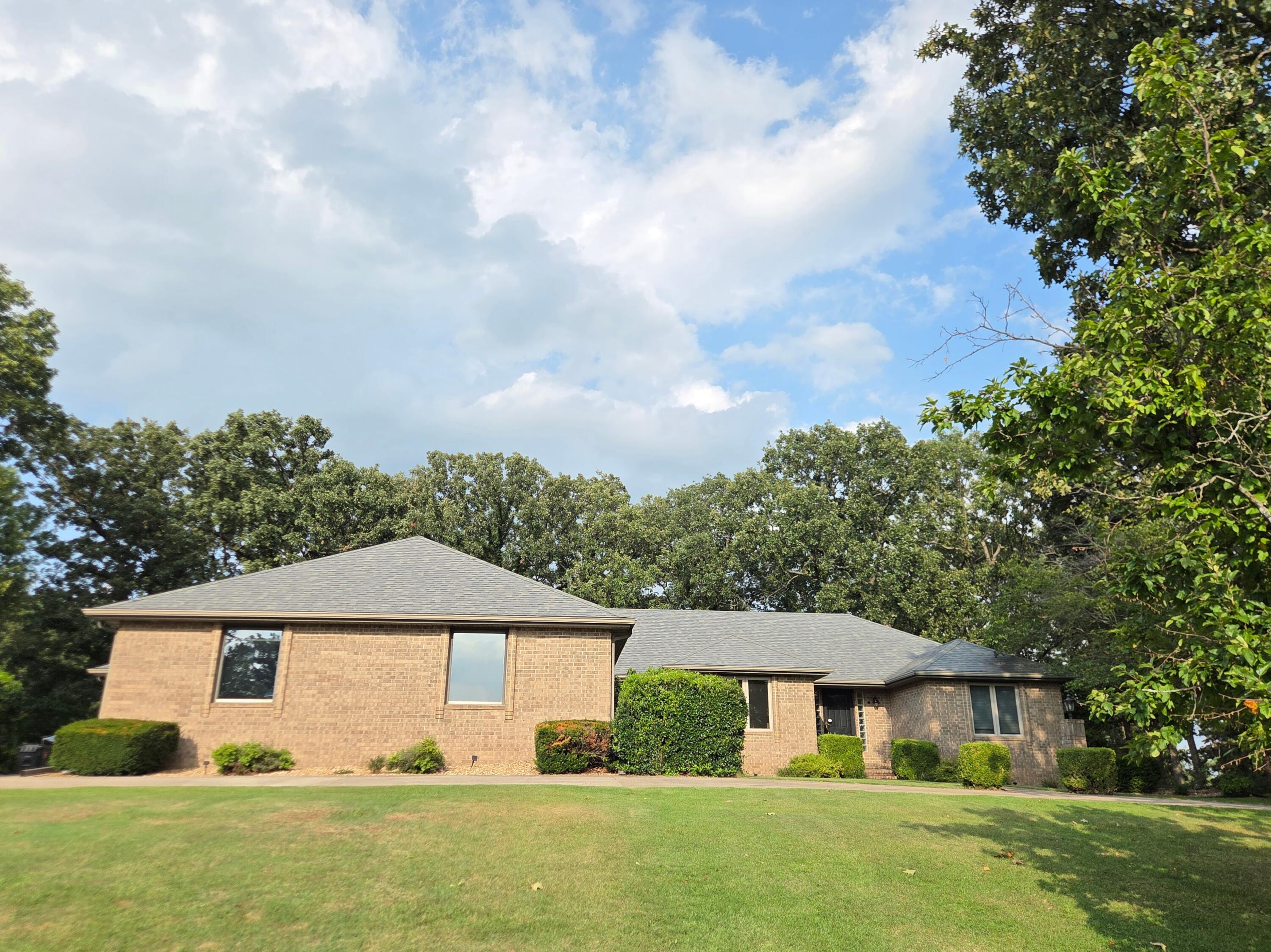 1738 Hawthorn Place Property Photo 35